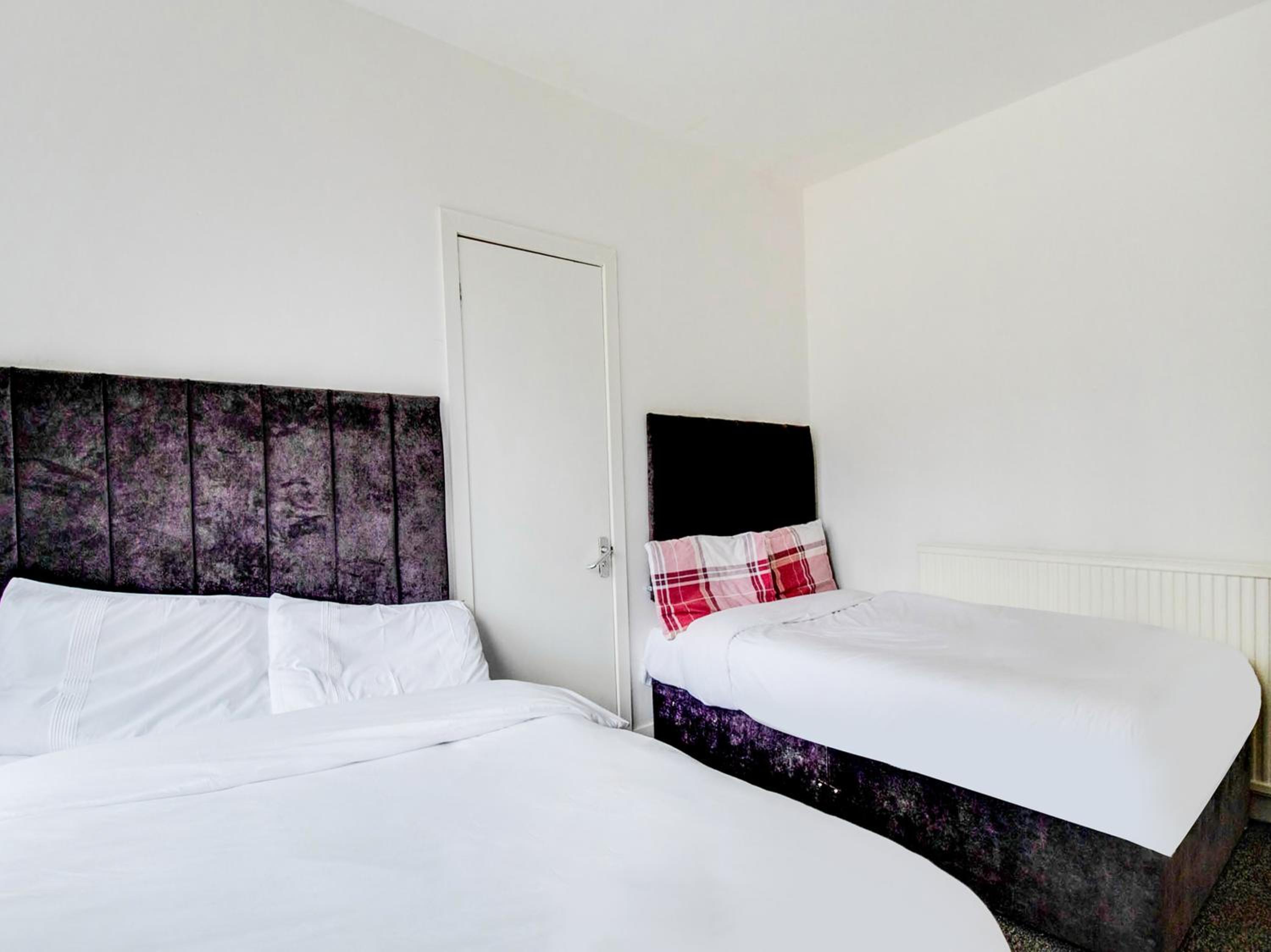 Standard Triple Room - Photo 3