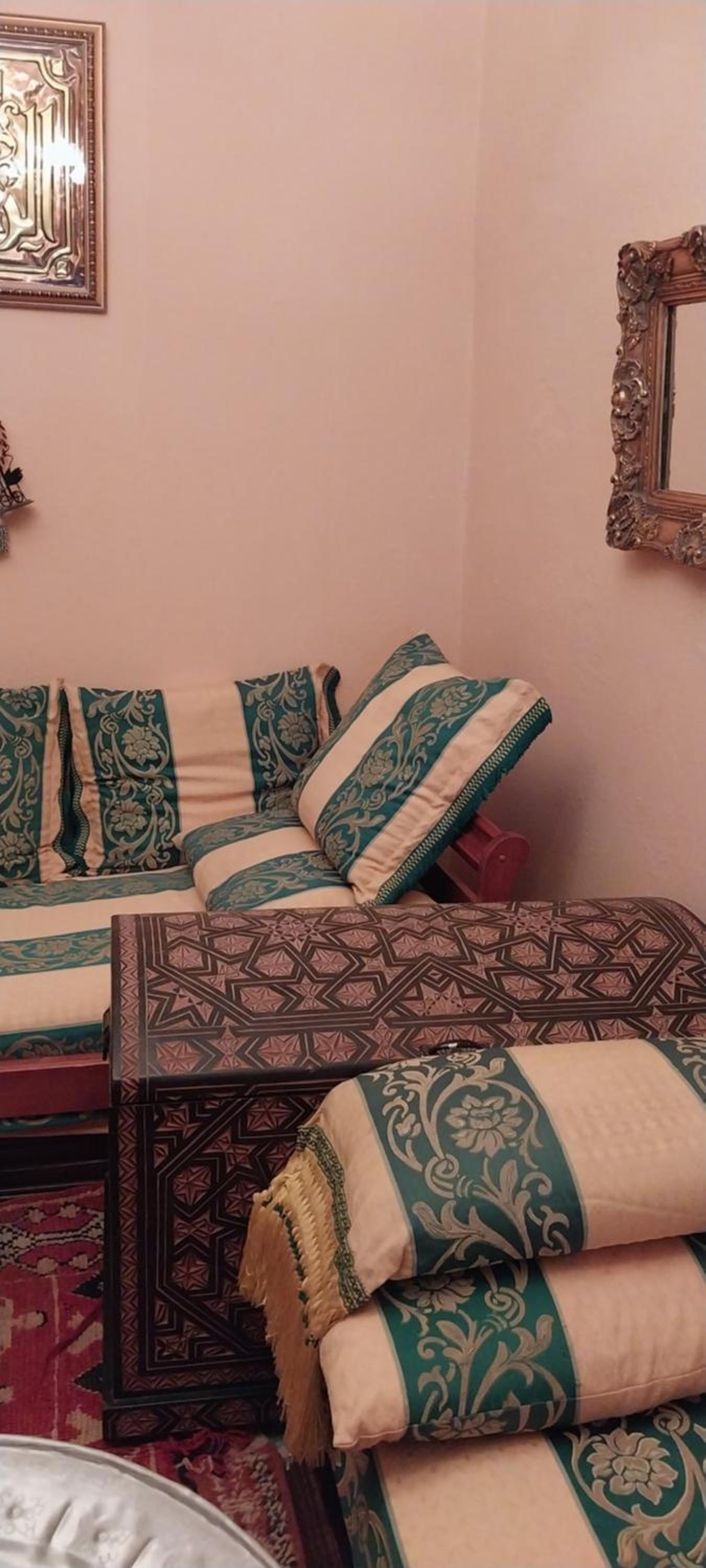 Family Room - Photo 52