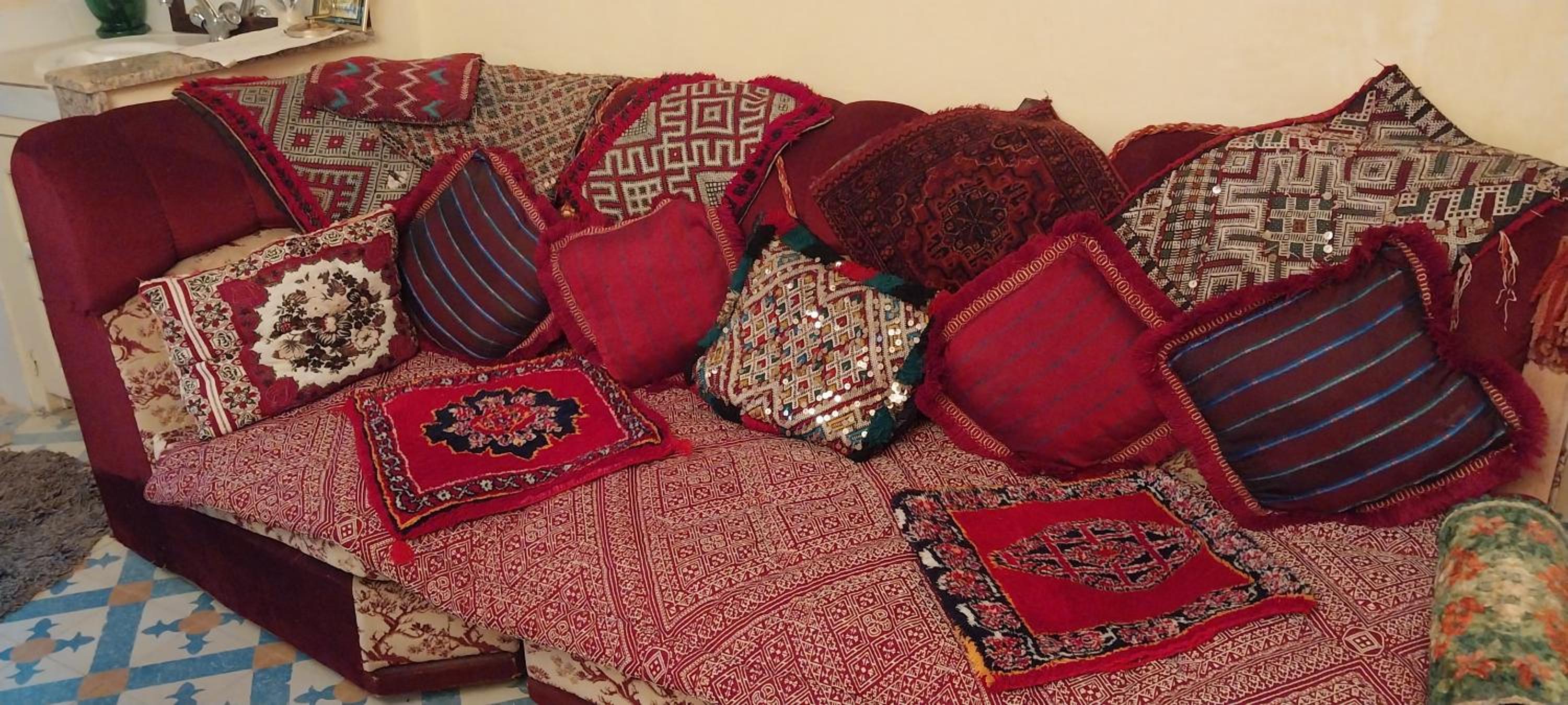 Family Room - Photo 6