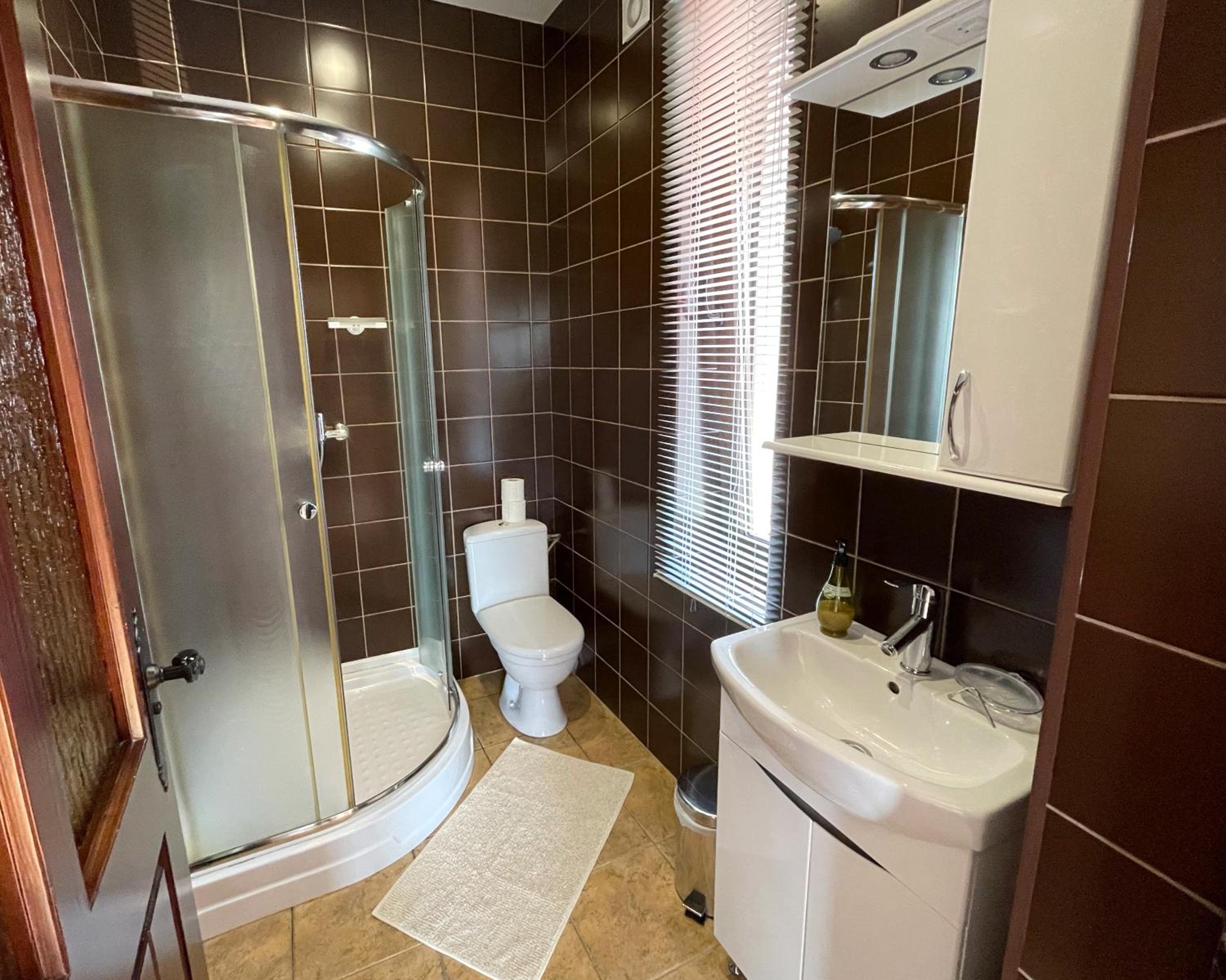 Standard Double or Twin Room with Mountain View photo 3