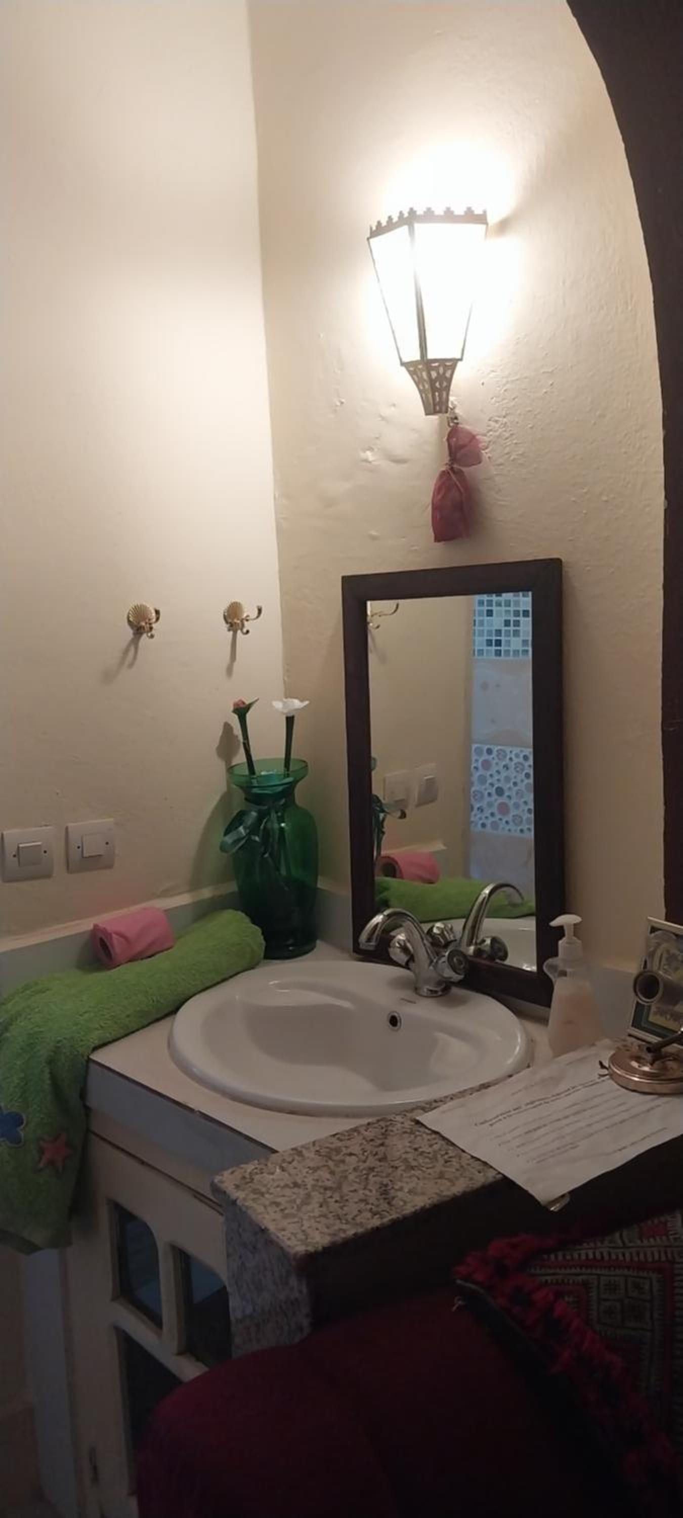 Family Room - Photo 16