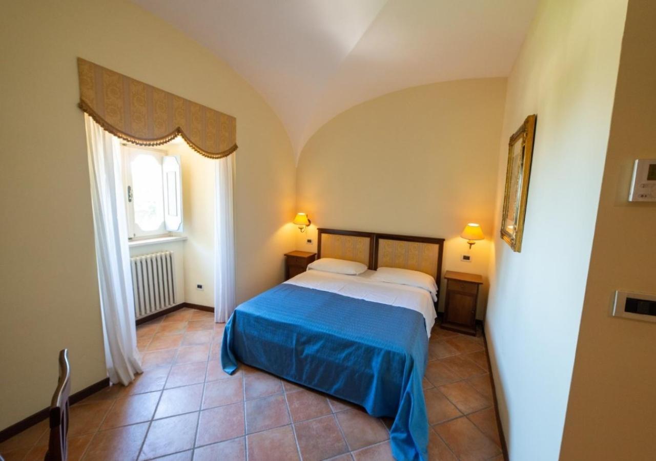 Classic Double or Twin Room - Photo 8