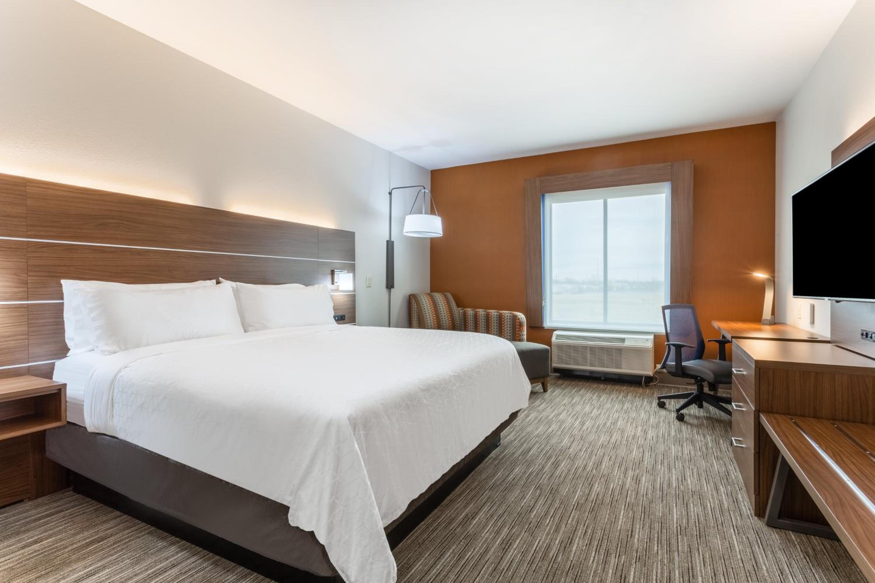 Standard King Room - Photo 1