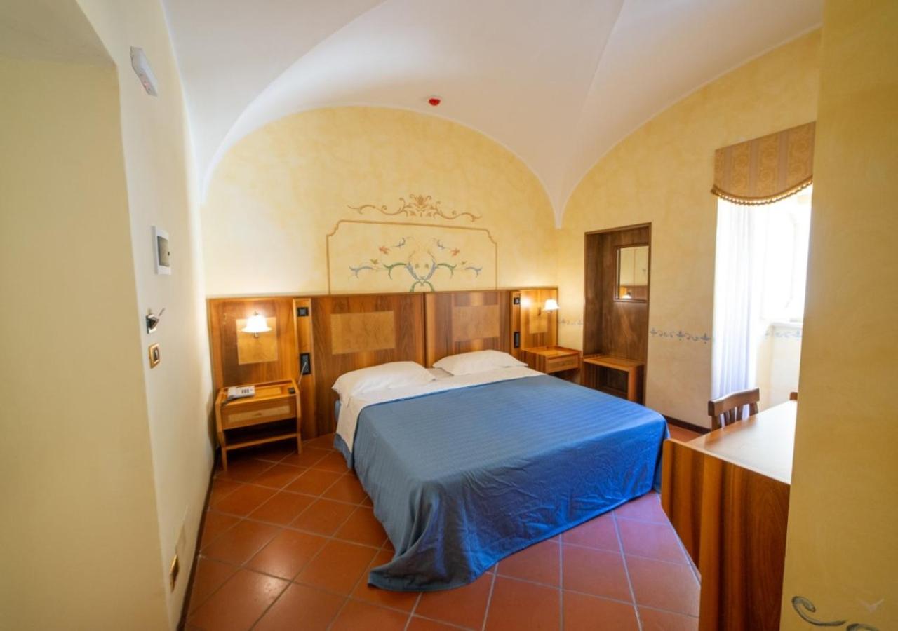 Classic Double or Twin Room - Photo 2