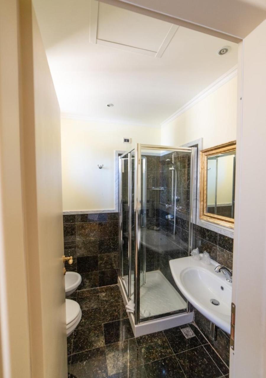 Classic Double or Twin Room - Photo 5
