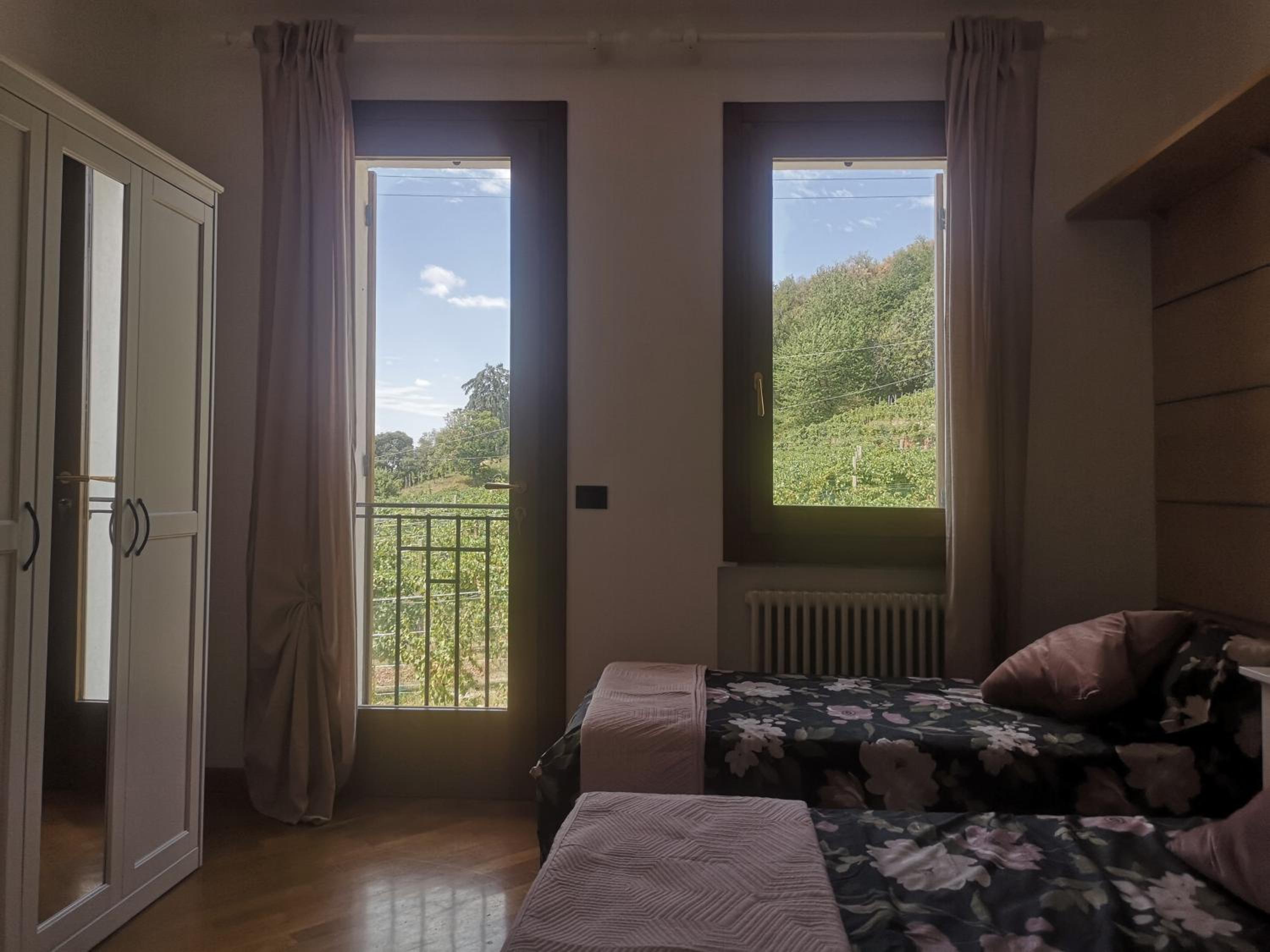 Triple Room with Shared Bathroom photo 2