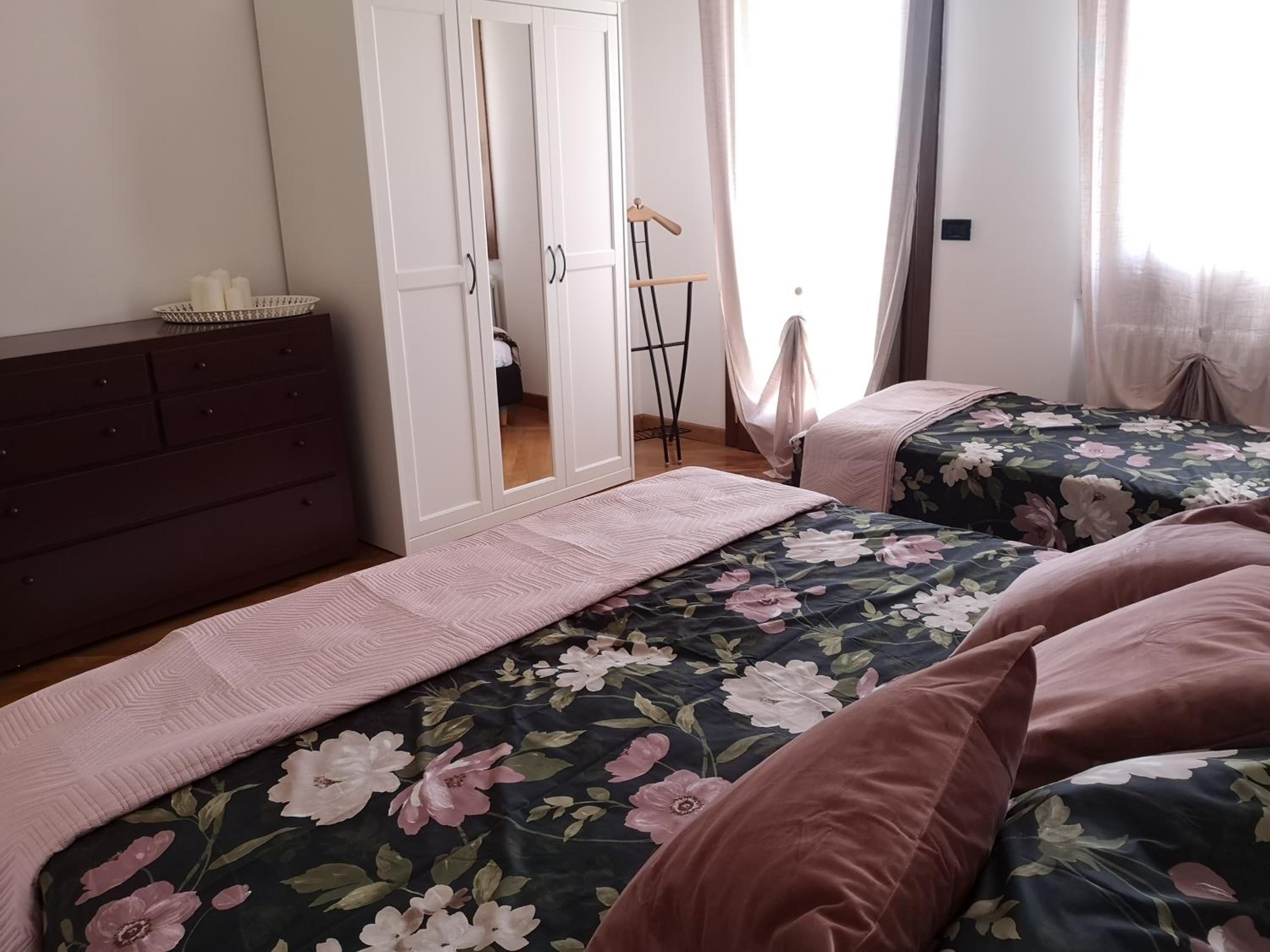 Triple Room with Shared Bathroom photo 3