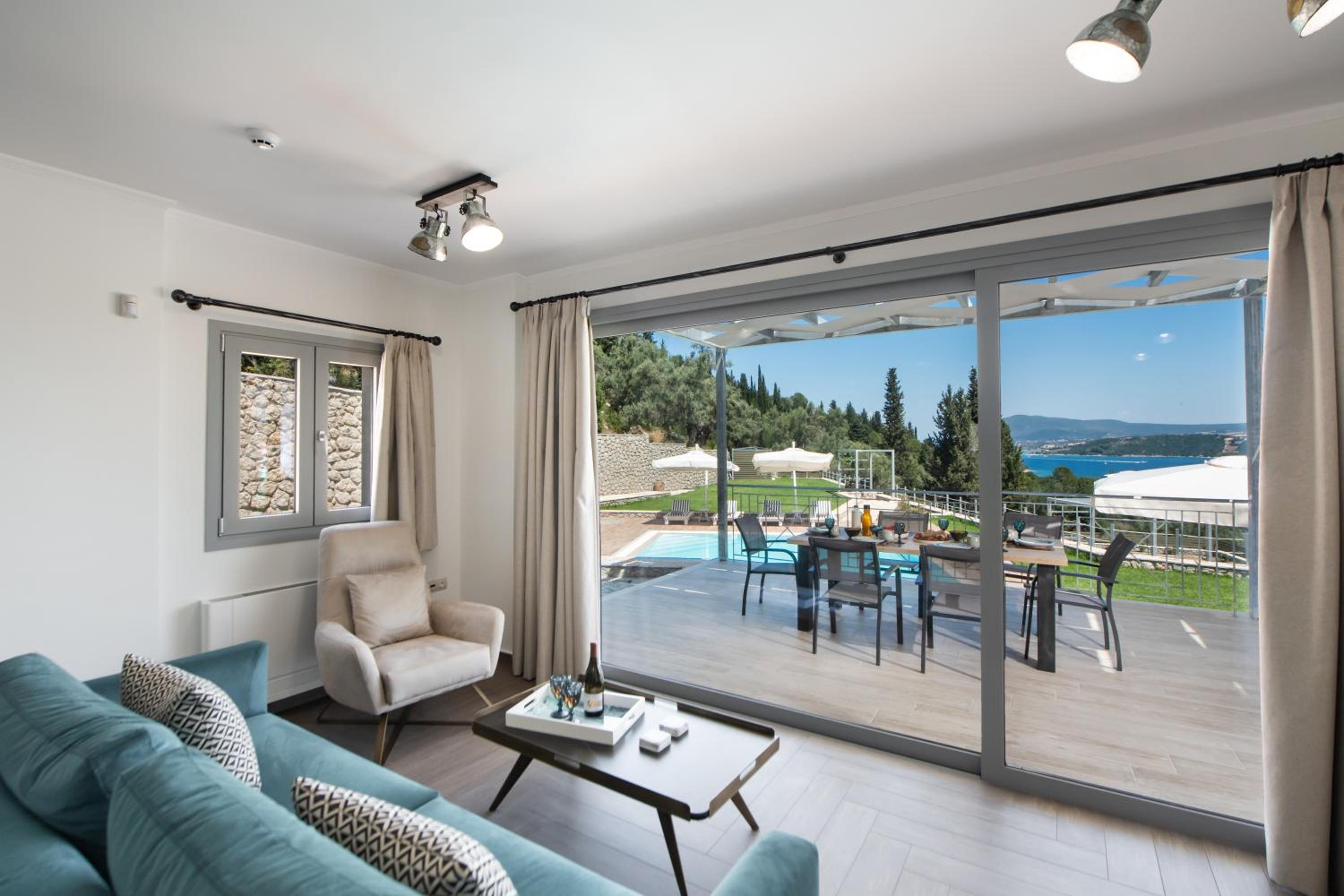 Three-Bedroom Villa photo 3
