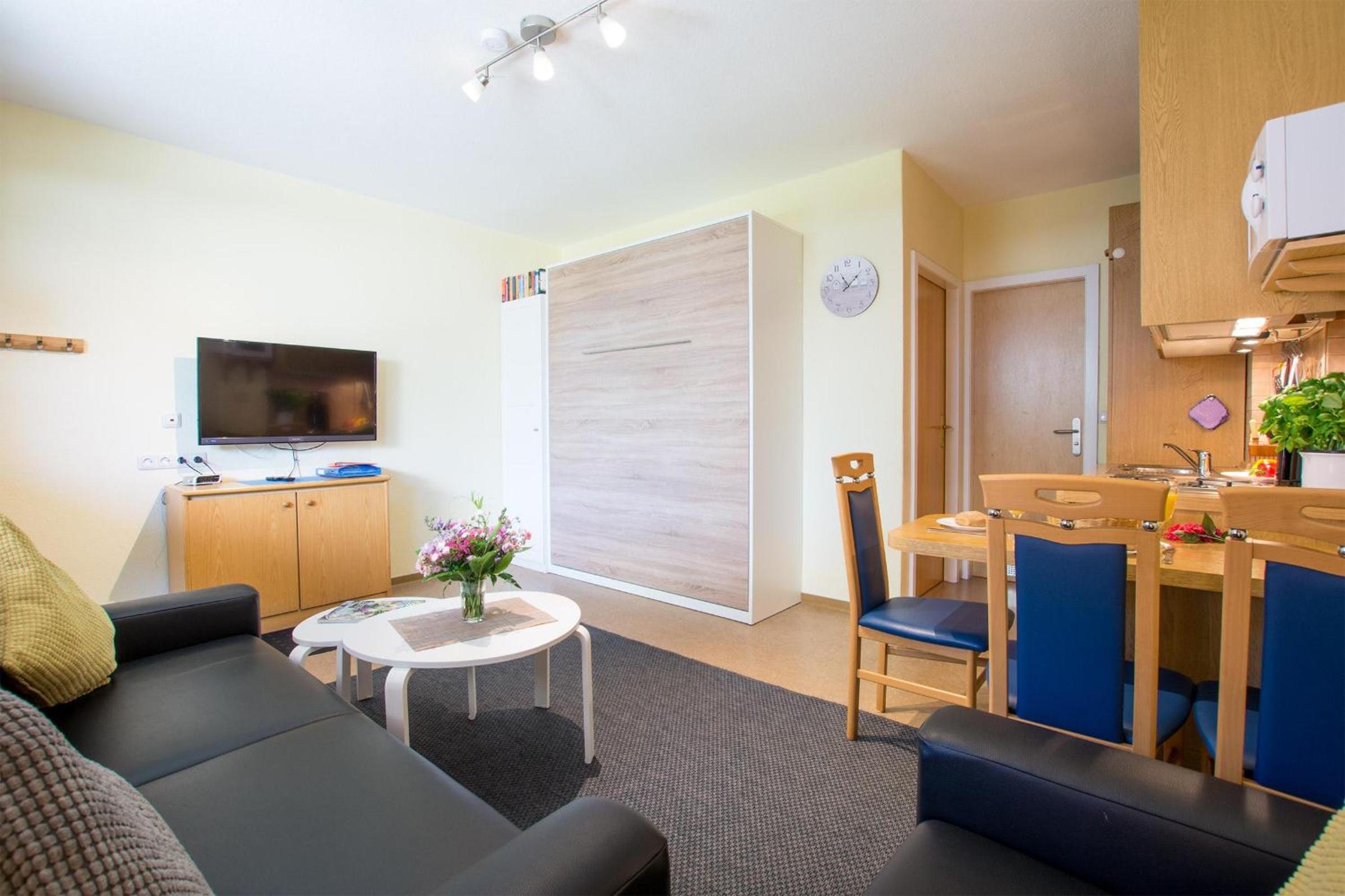 Apartment with Terrace photo 2