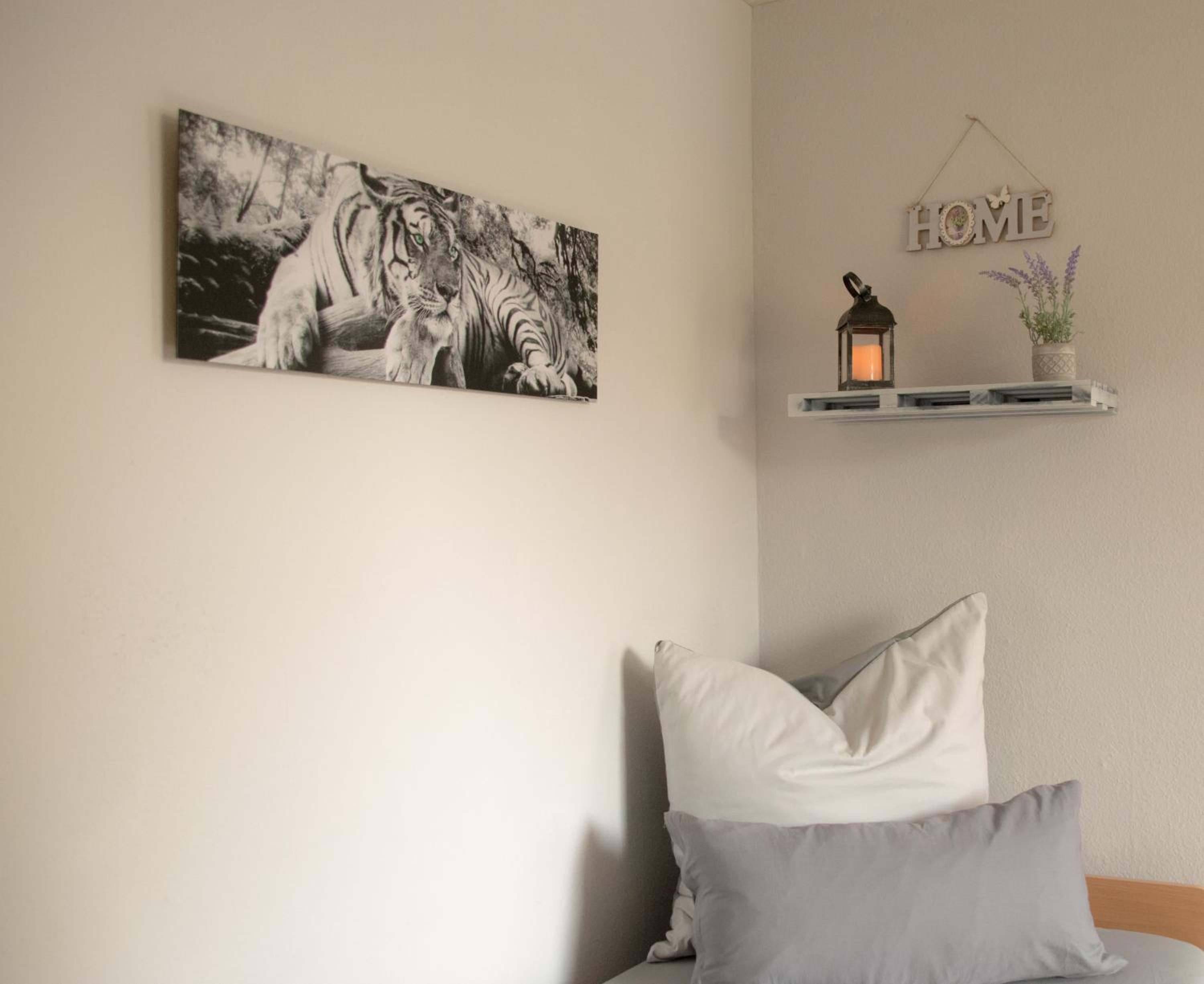 Single Room with Private Bathroom photo 3