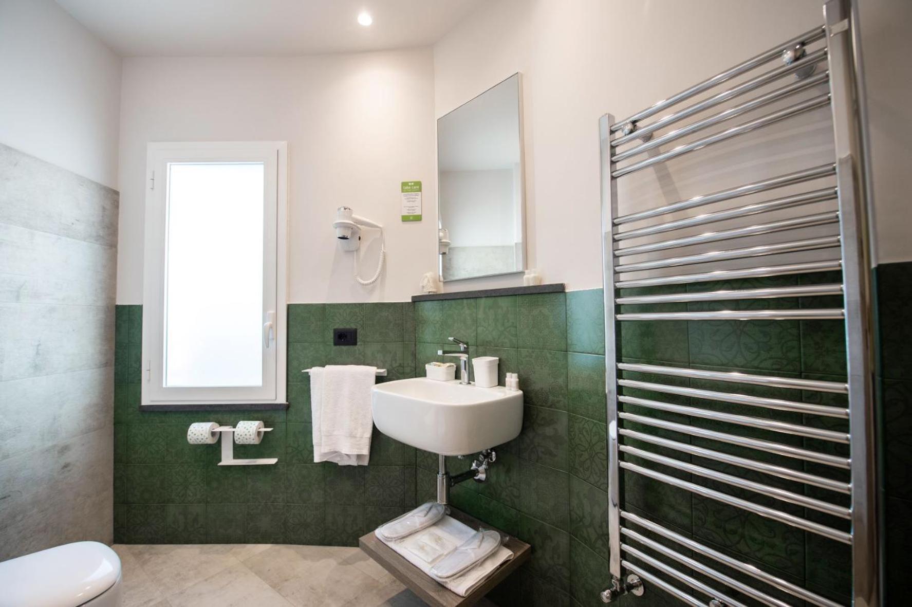 Superior Double or Twin Room photo 3