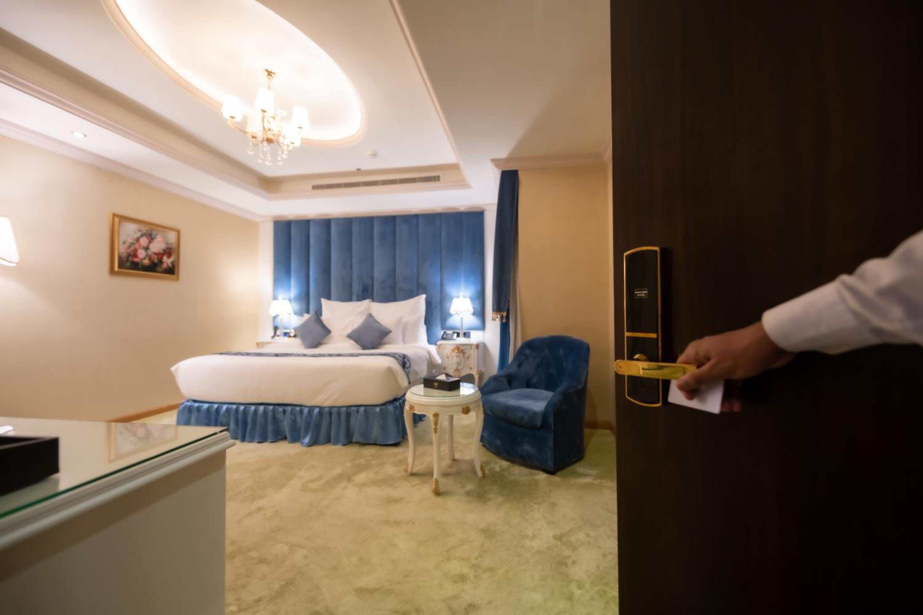 Standard King Room - Photo 3