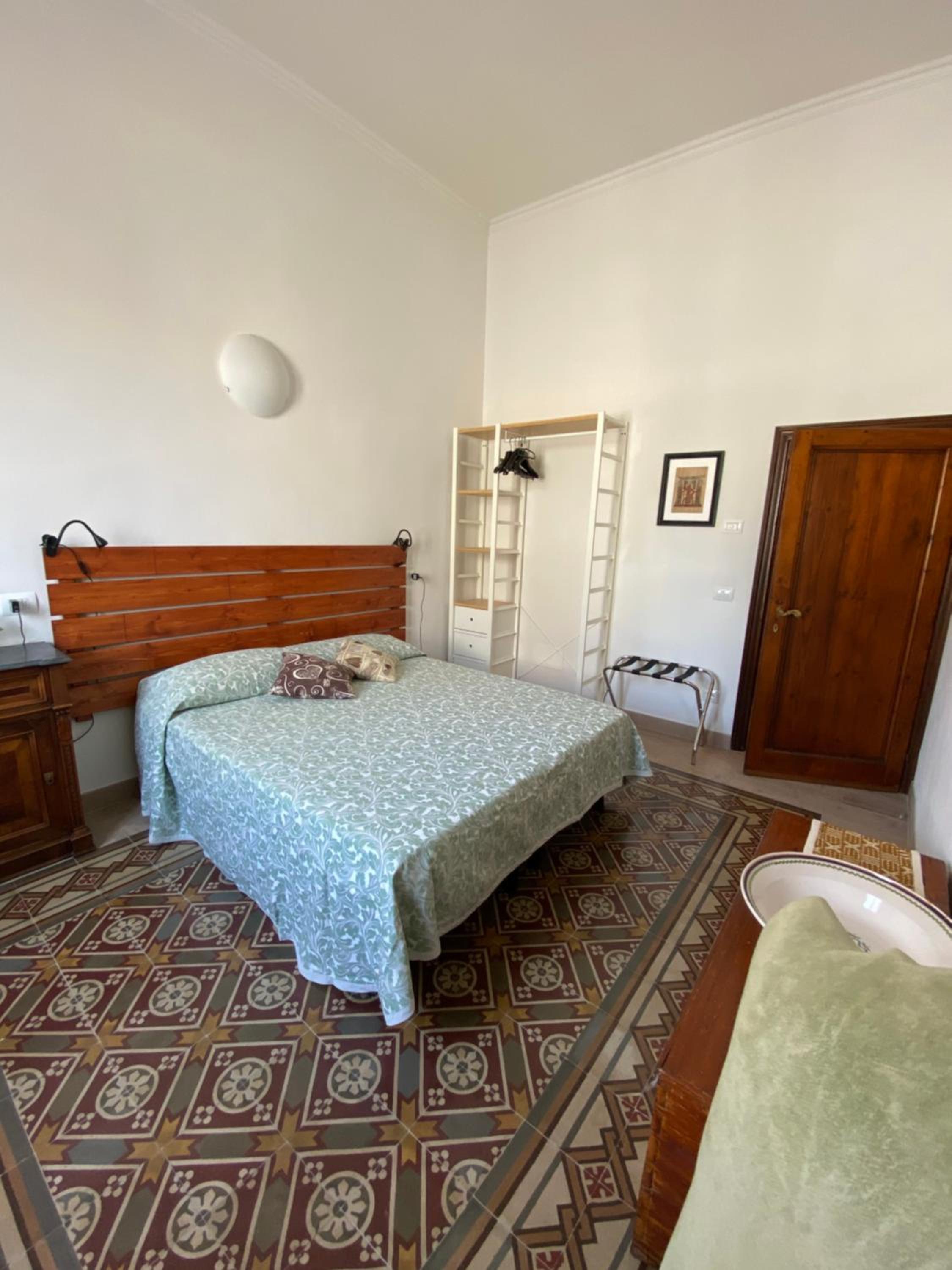 Double Room with Private External Bathroom photo 3