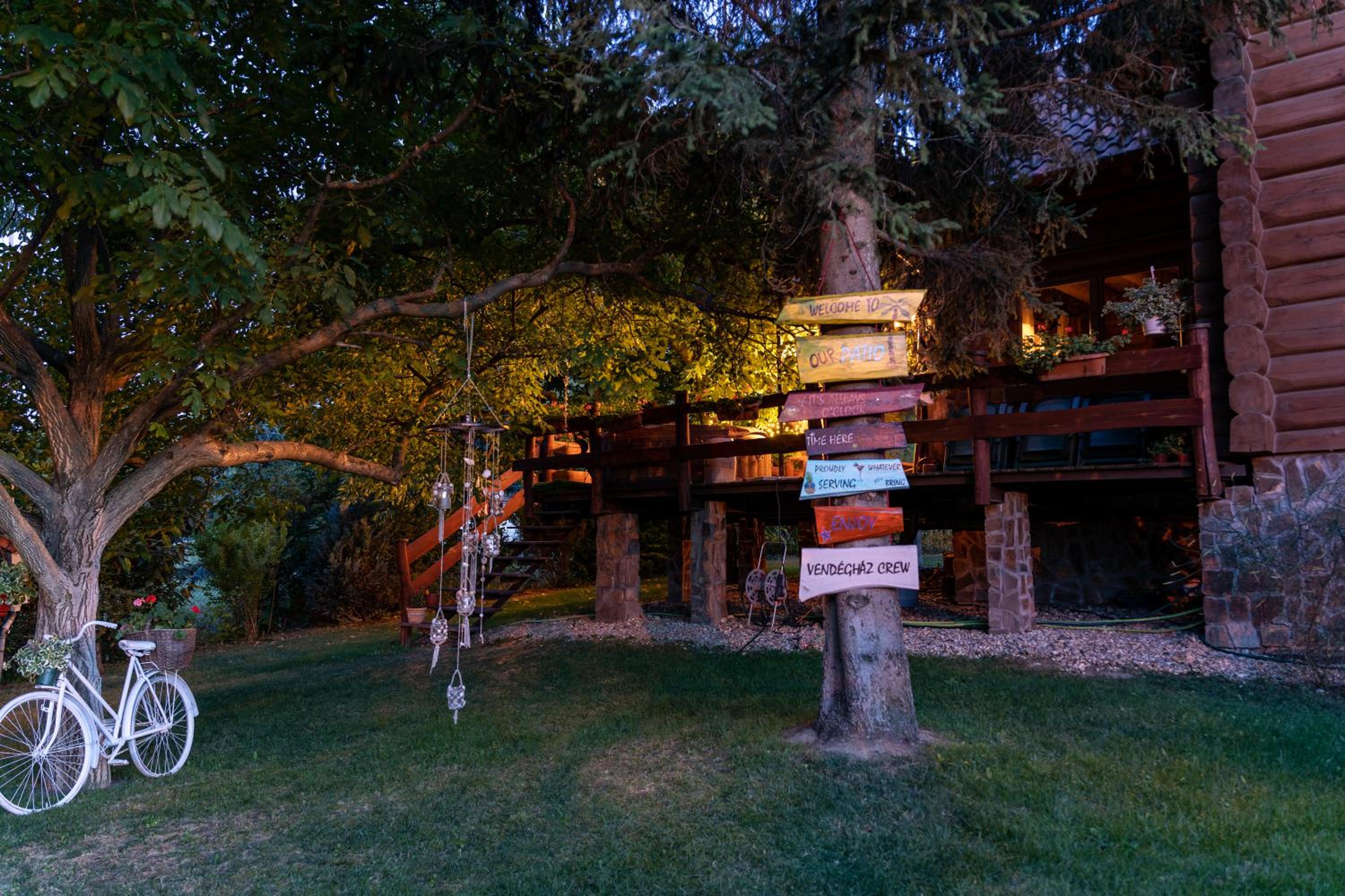 Two-Bedroom House - Photo 2