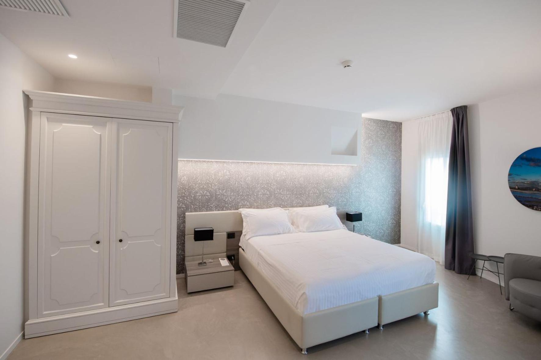 Superior Double or Twin Room photo 2