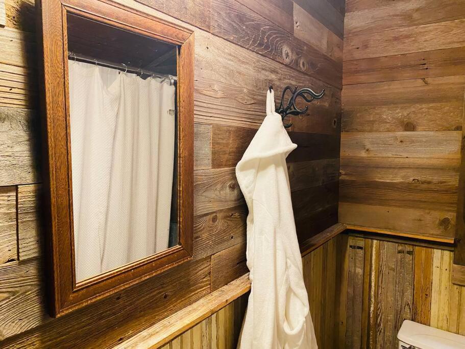 One-Bedroom House - Photo 24