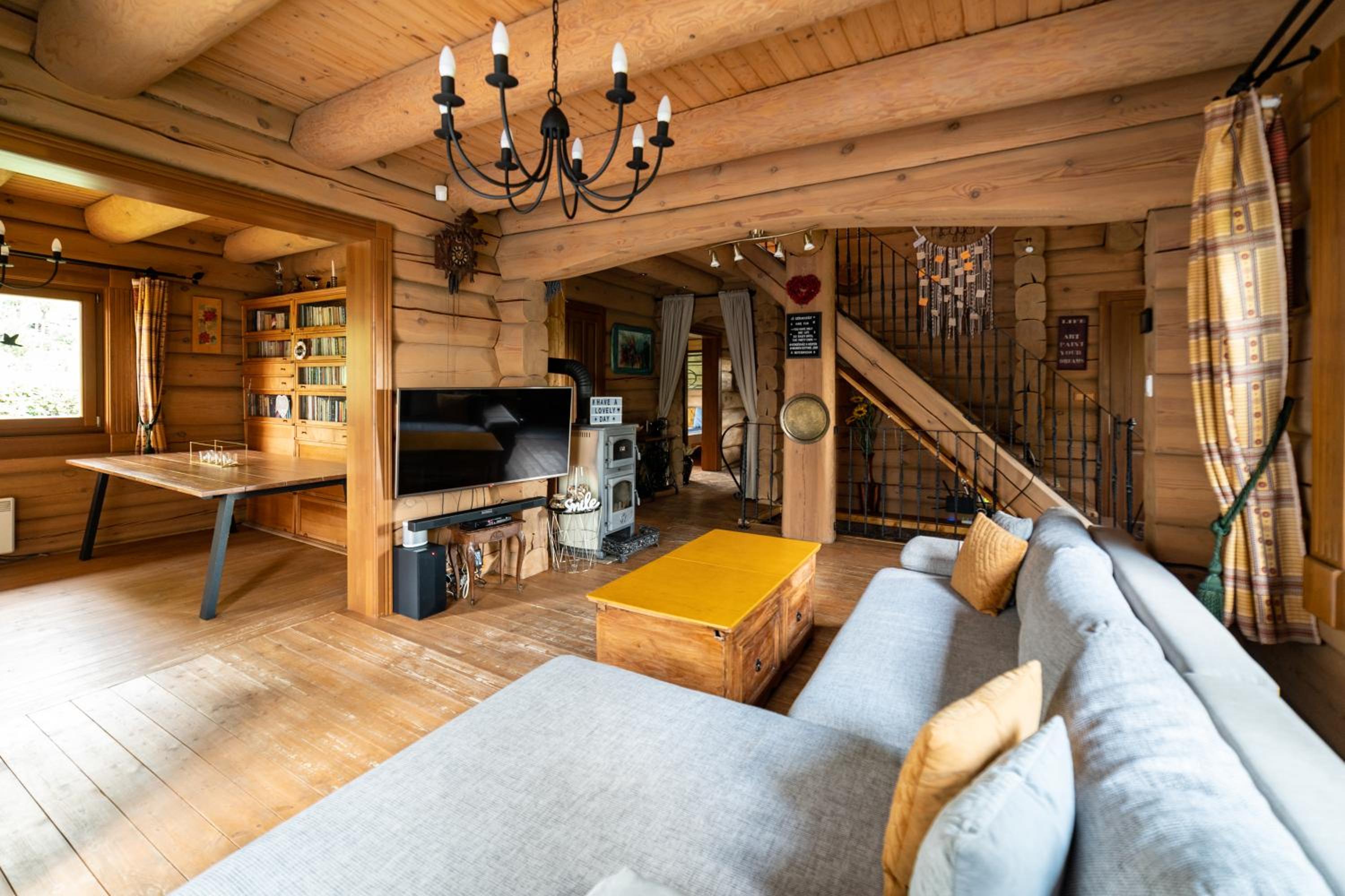 Two-Bedroom House - Photo 4
