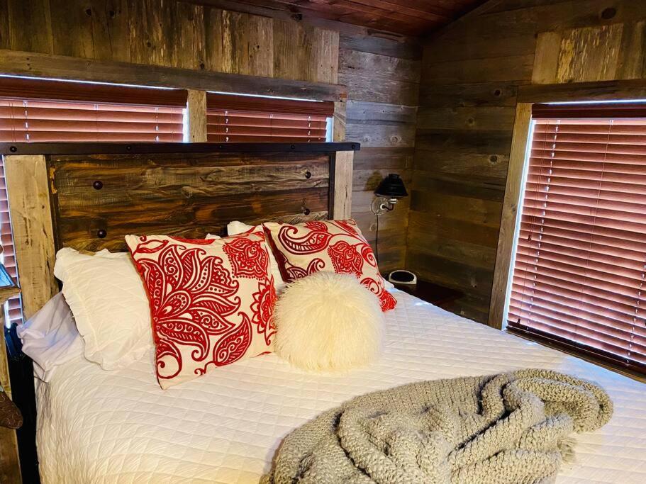 One-Bedroom House - Photo 9