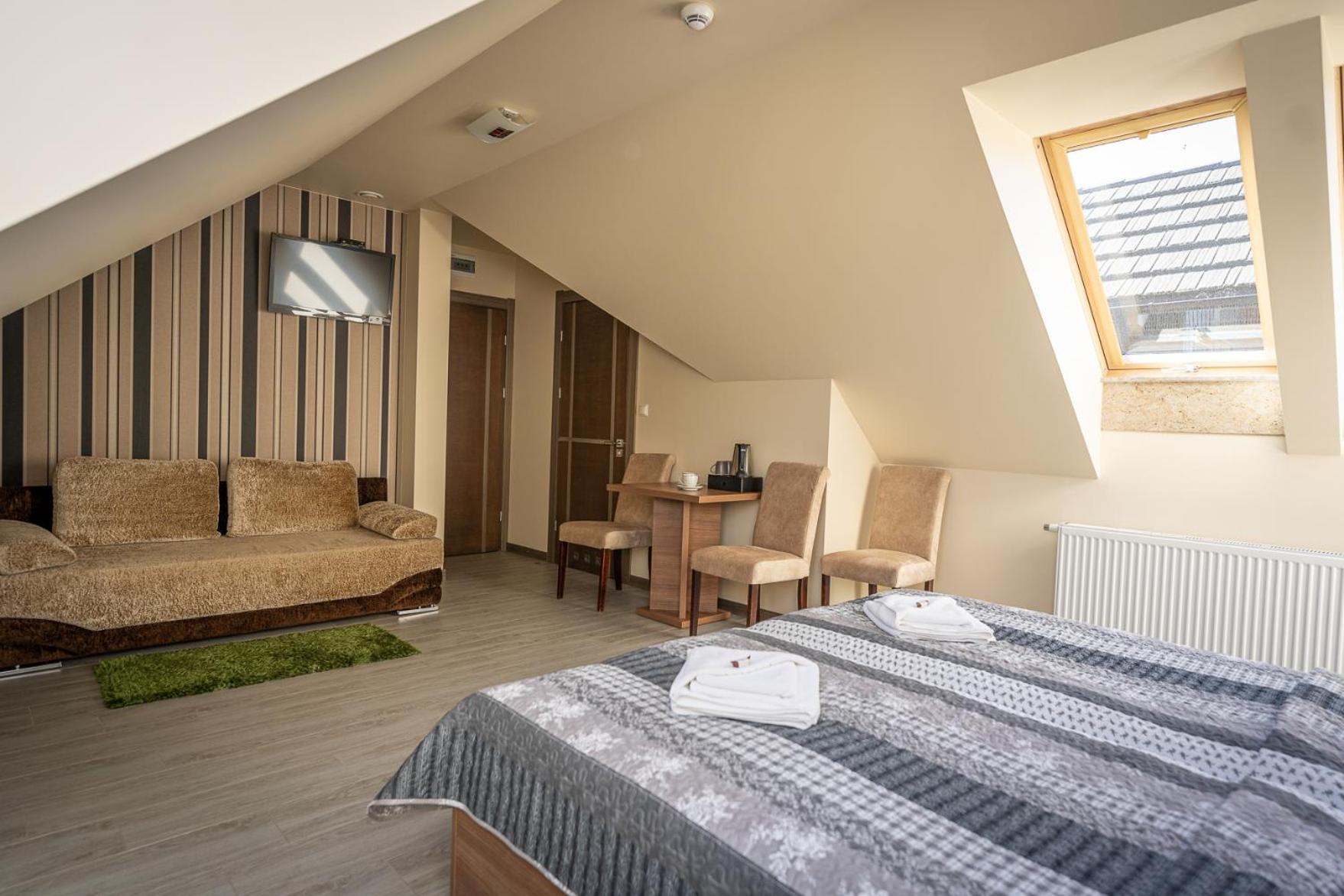 Standard Triple Room photo 2