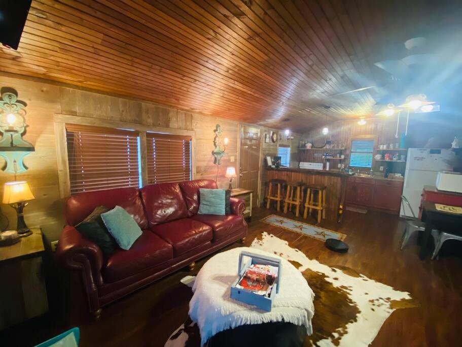 One-Bedroom House - Photo 7