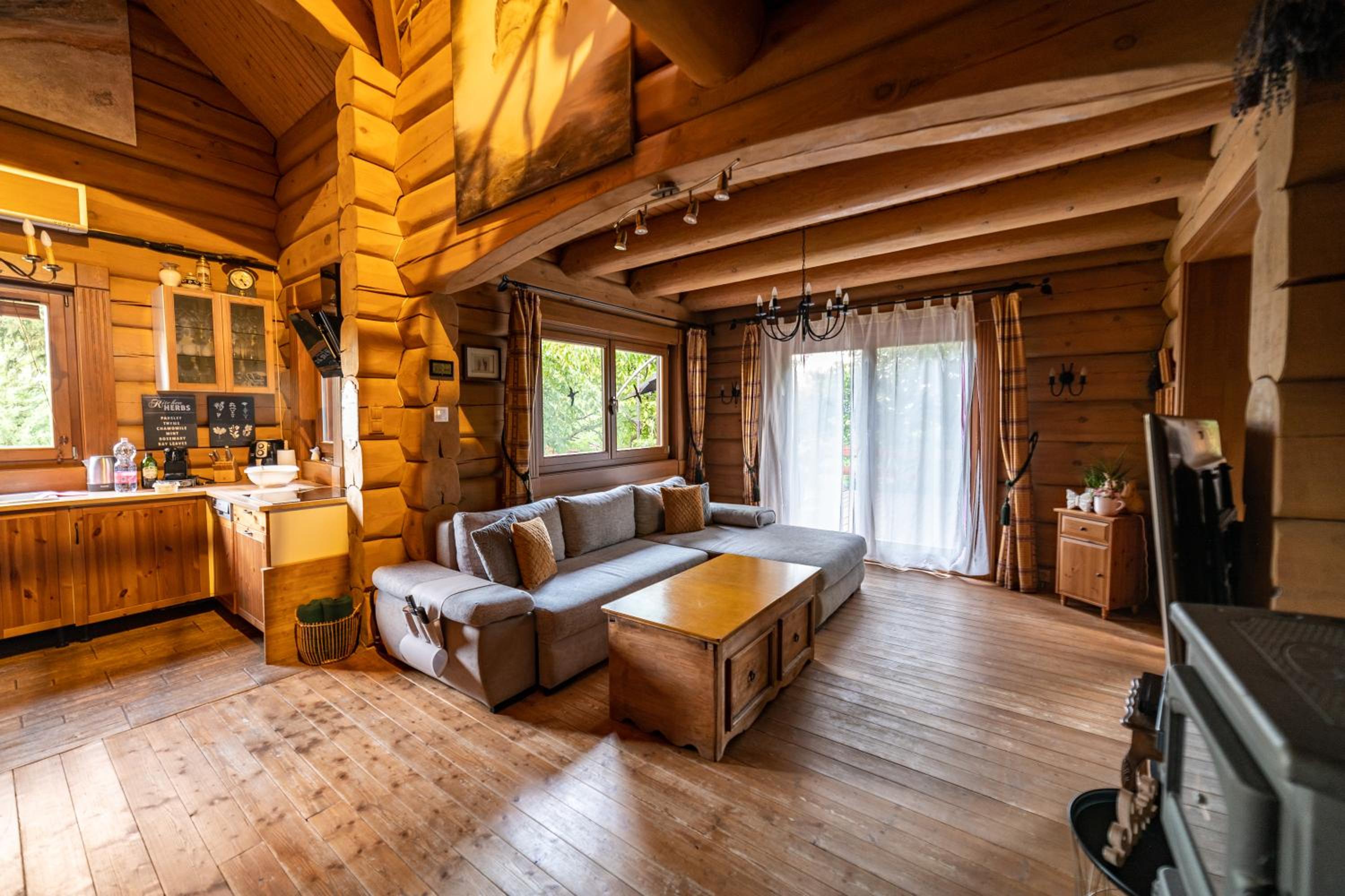 Two-Bedroom House - Photo 1