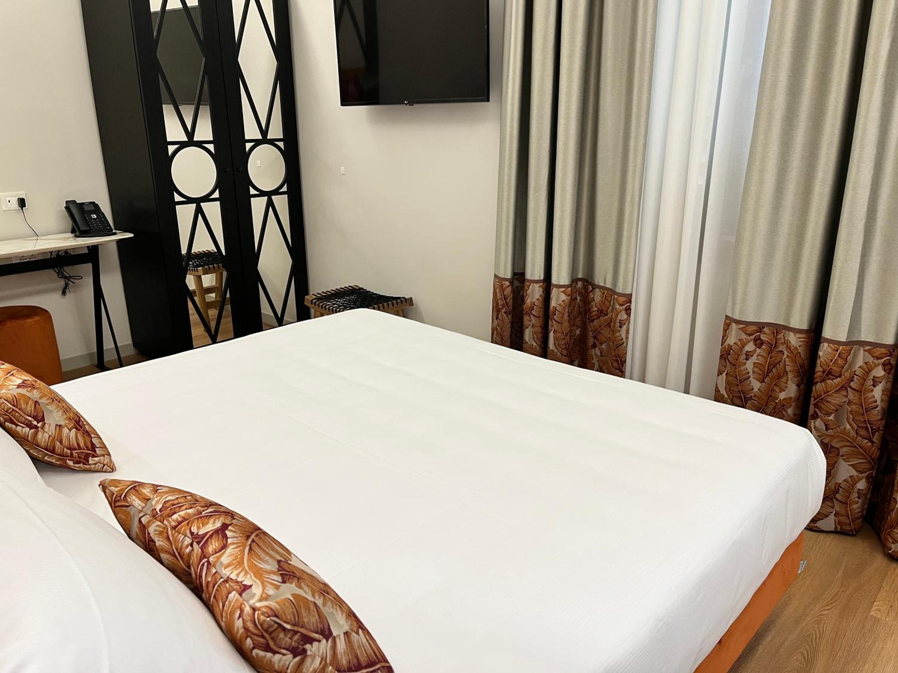 Standard Double or Twin Room photo 2