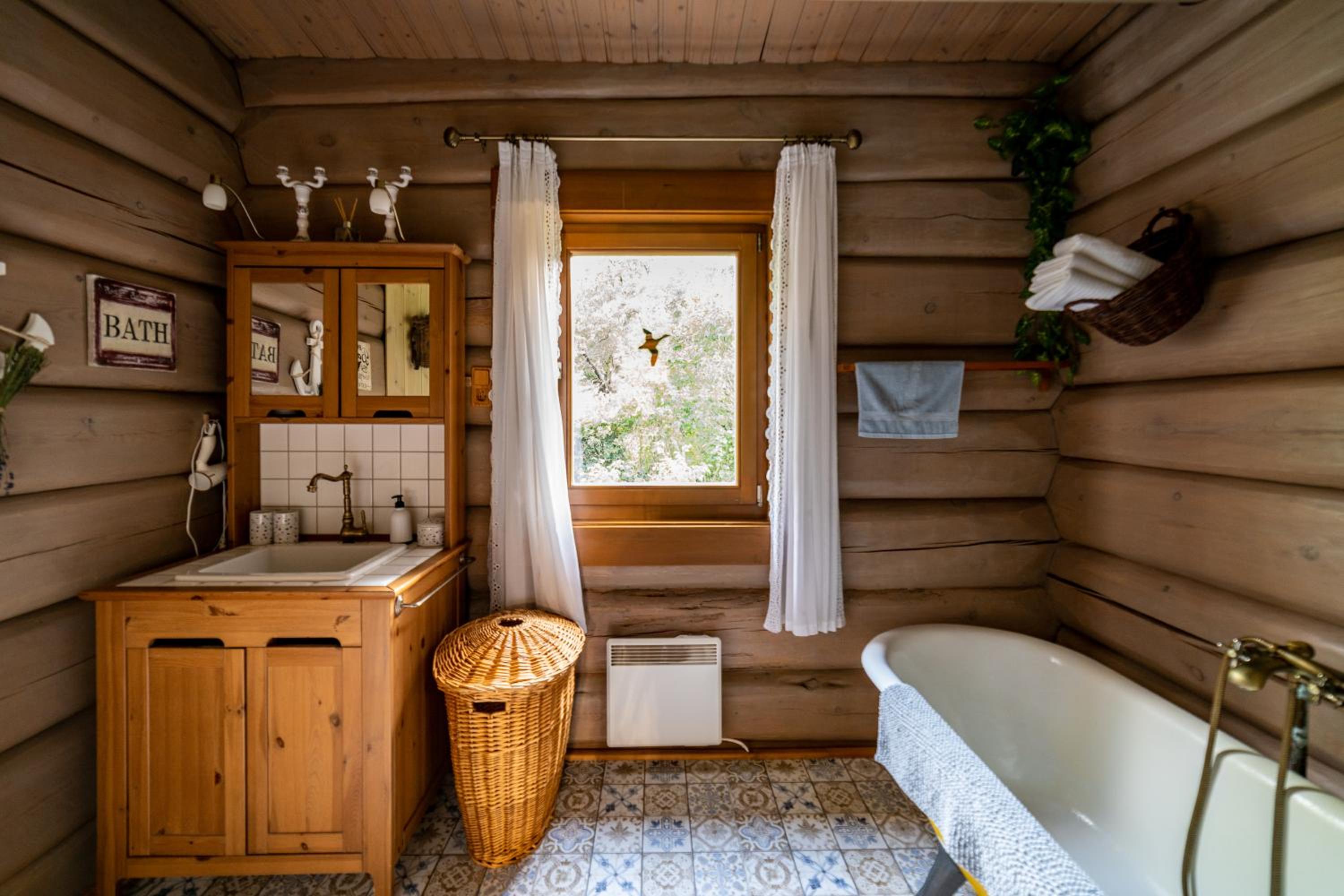 Two-Bedroom House - Photo 12