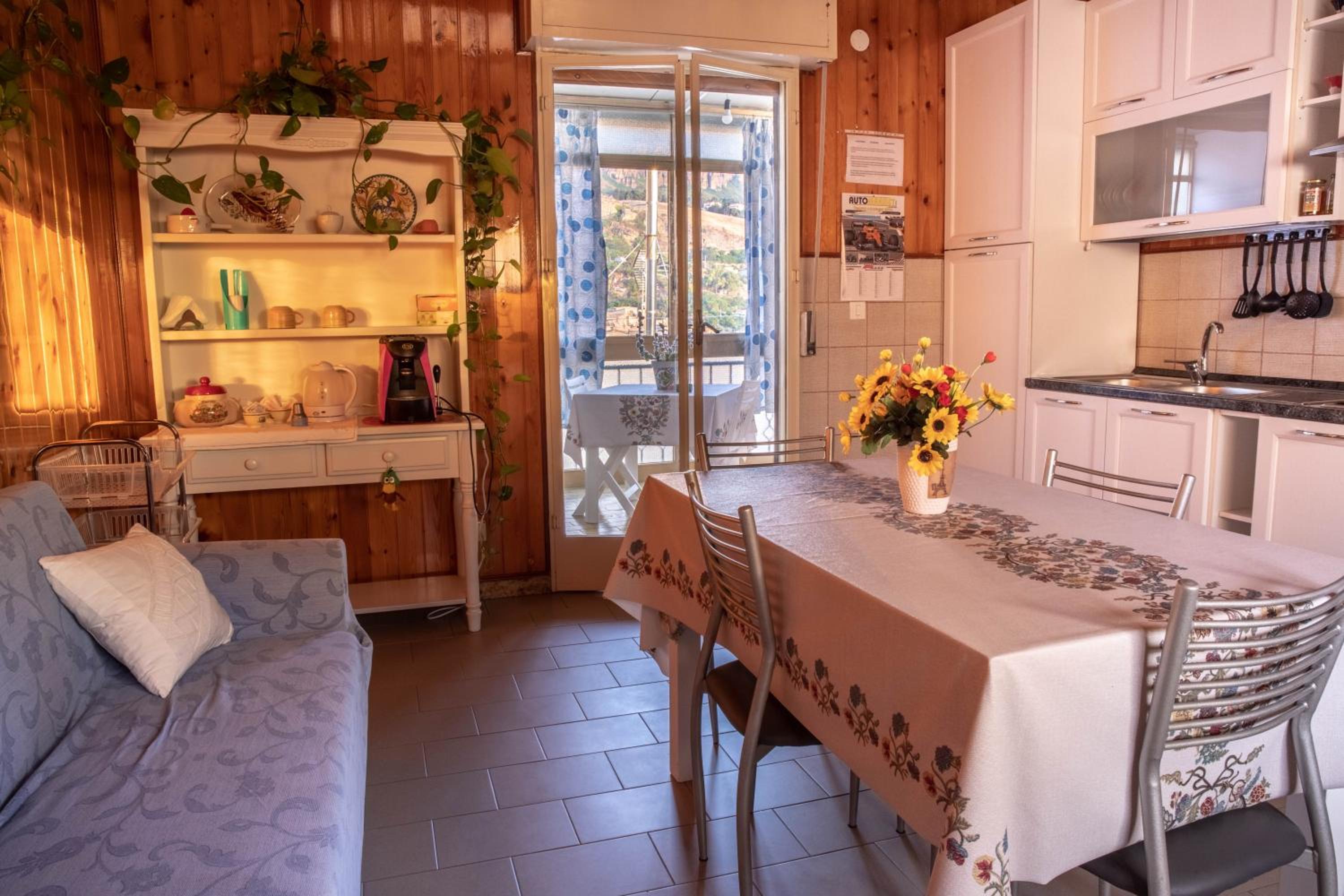 Three-Bedroom Apartment - Photo 9