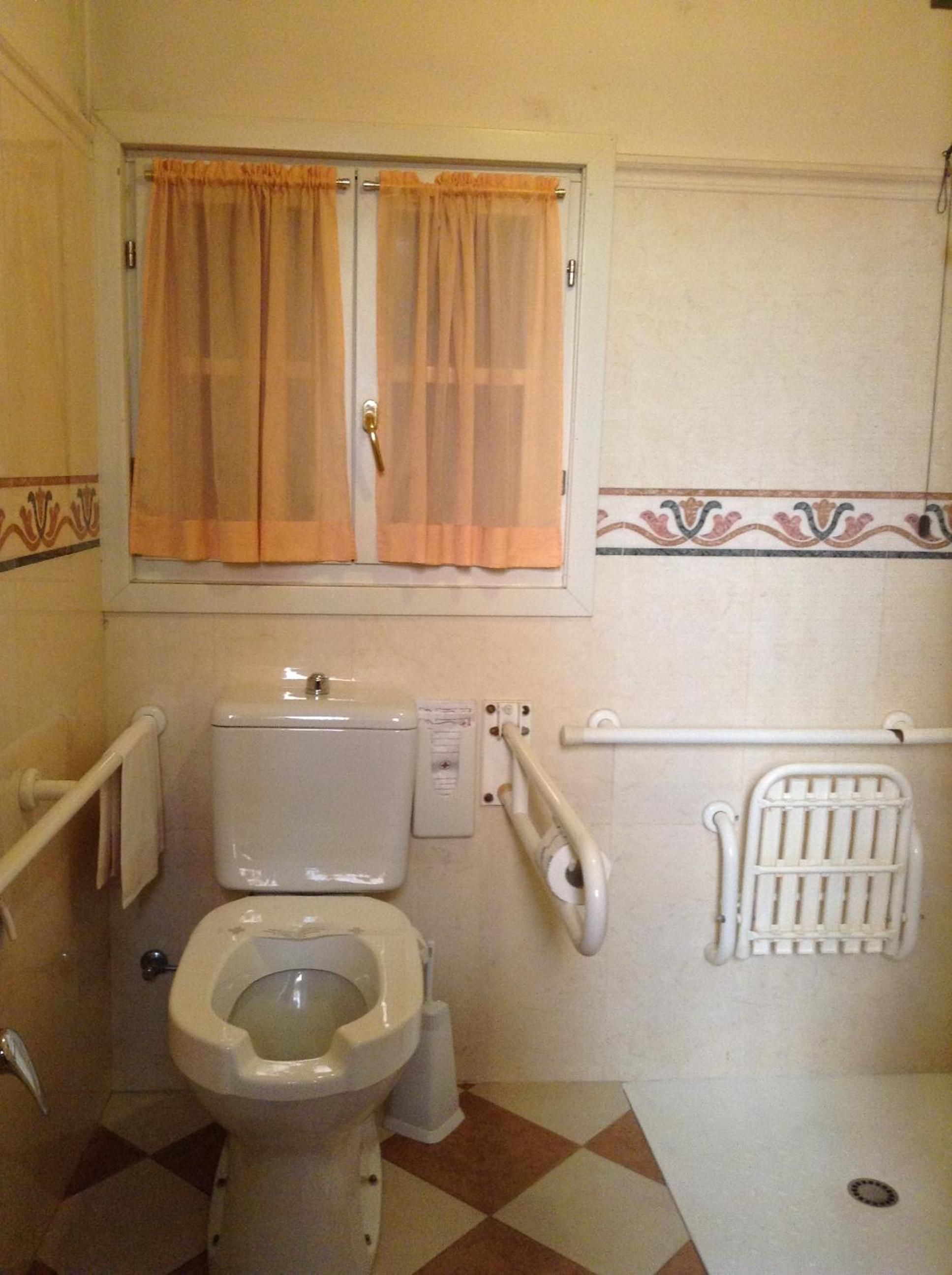 Triple Room - Photo 7