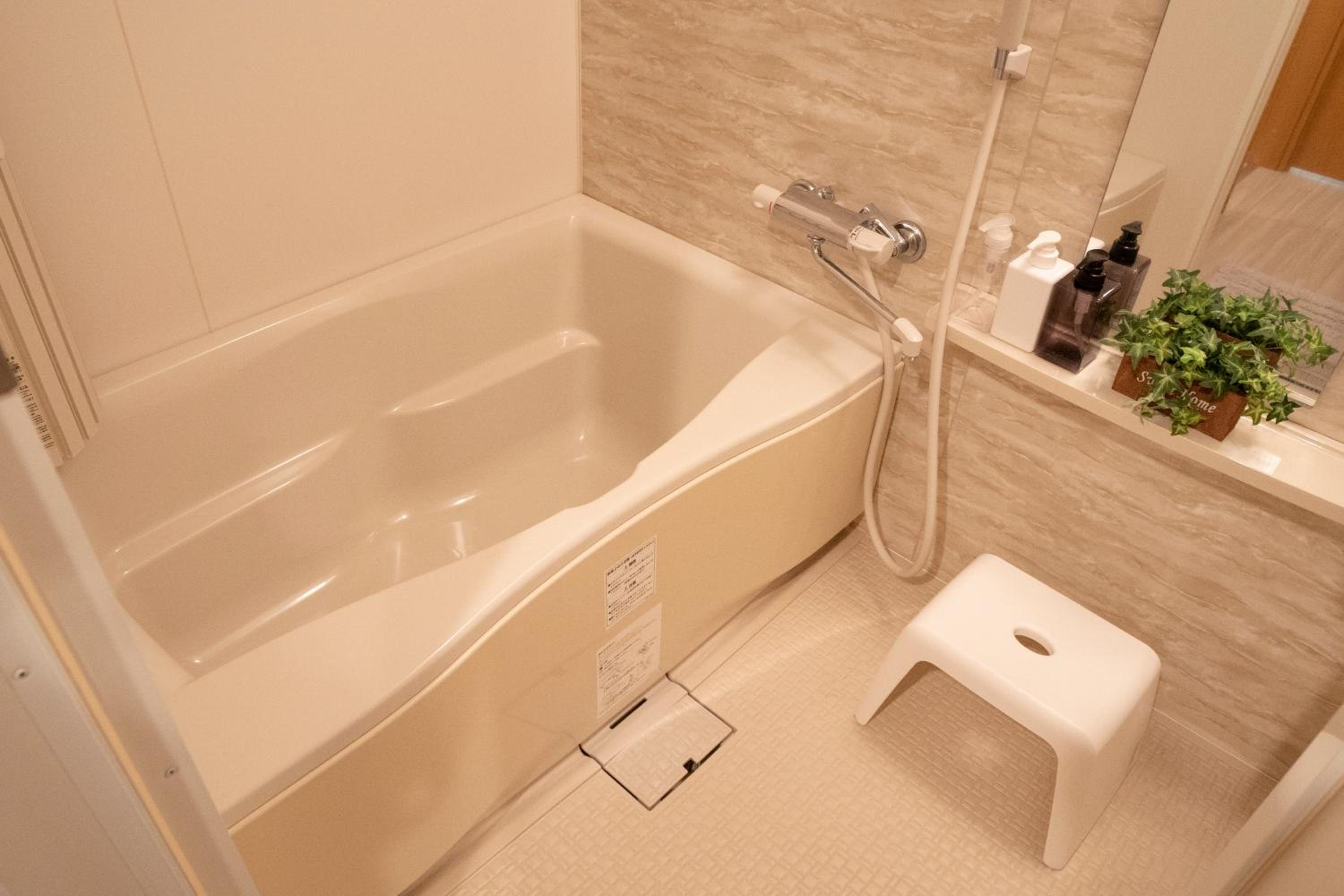 One-Bedroom Apartment - Photo 16