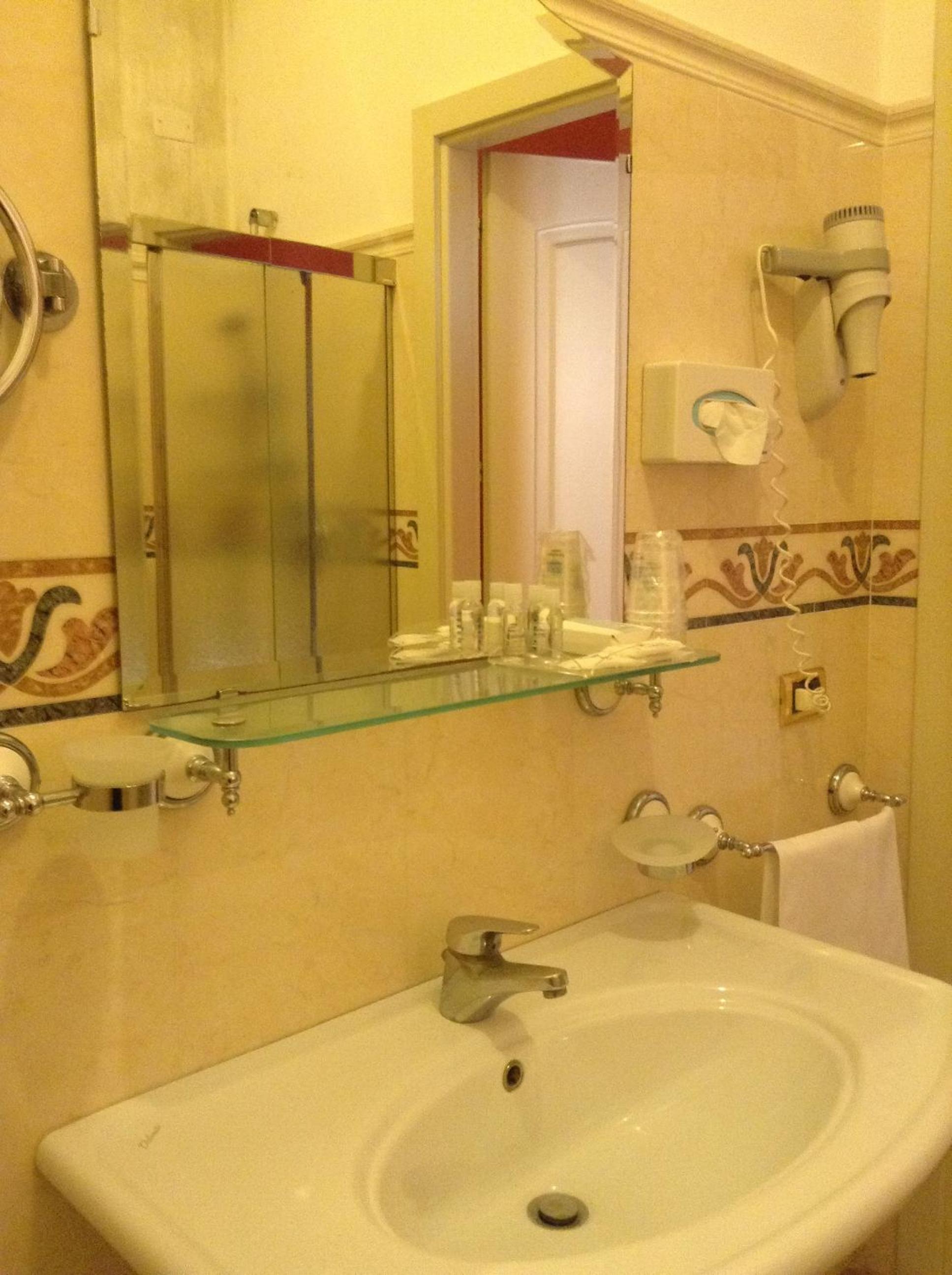 Triple Room - Photo 3