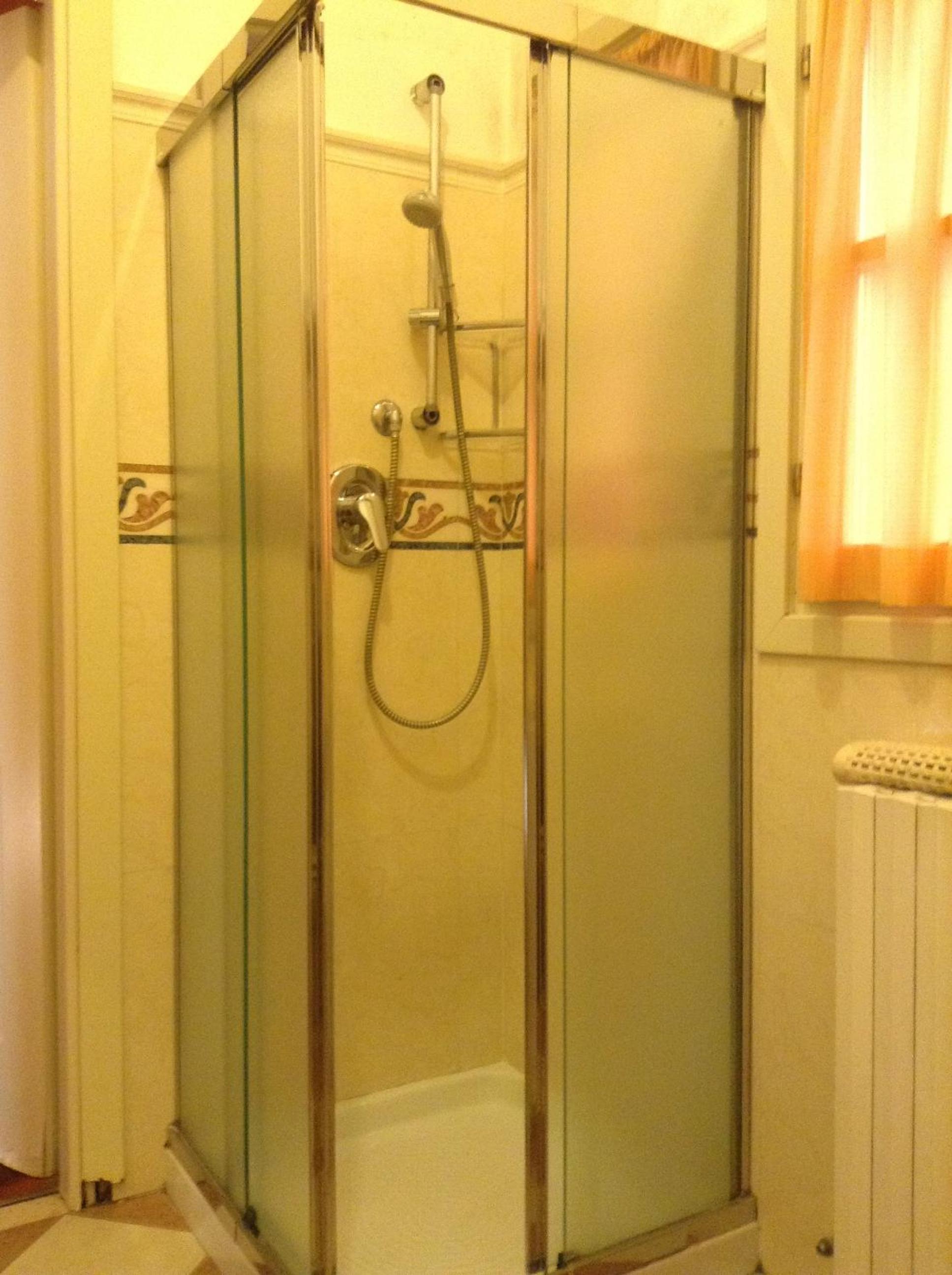 Triple Room - Photo 11