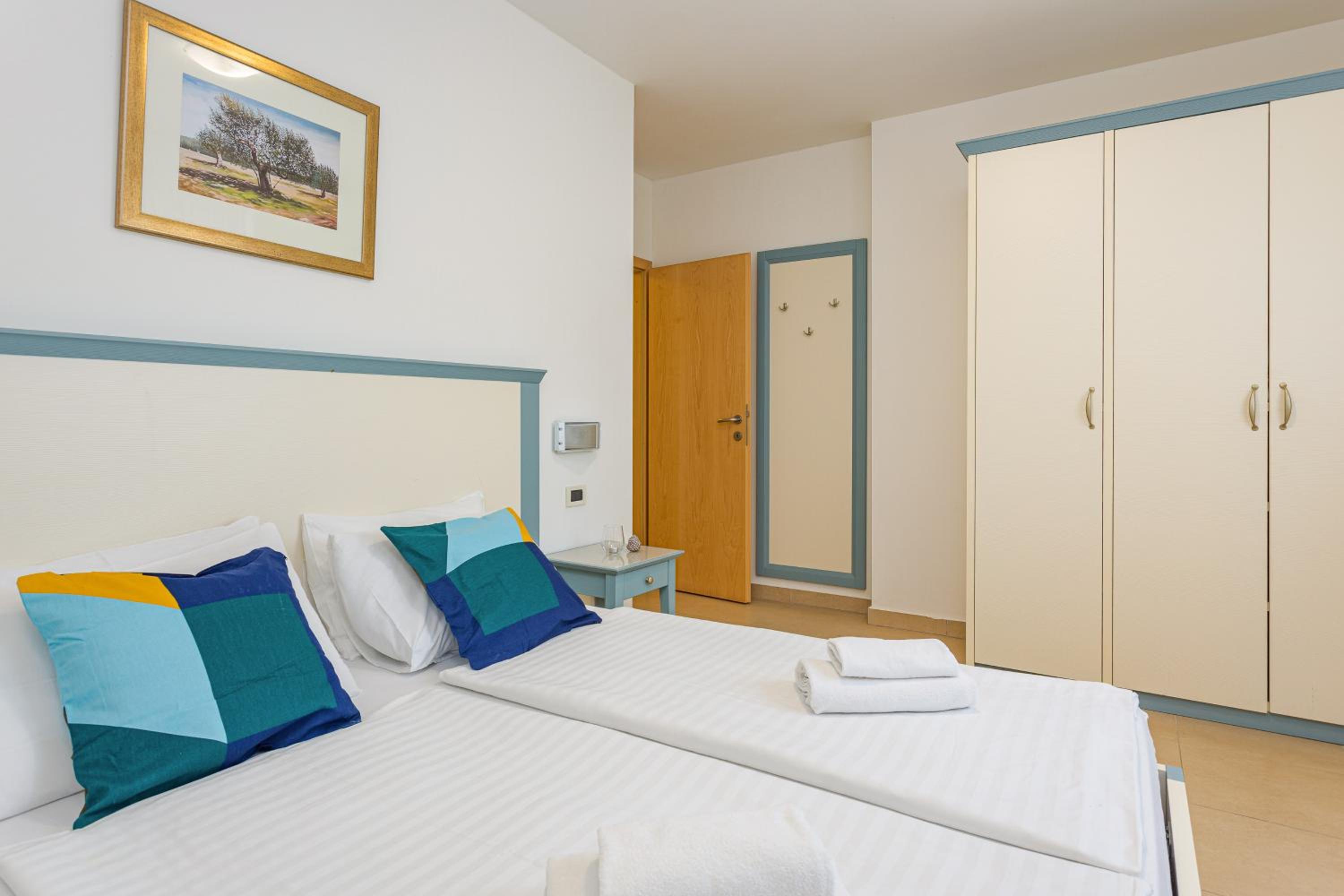 Two-Bedroom Apartment with Balcony (6 people) photo 1