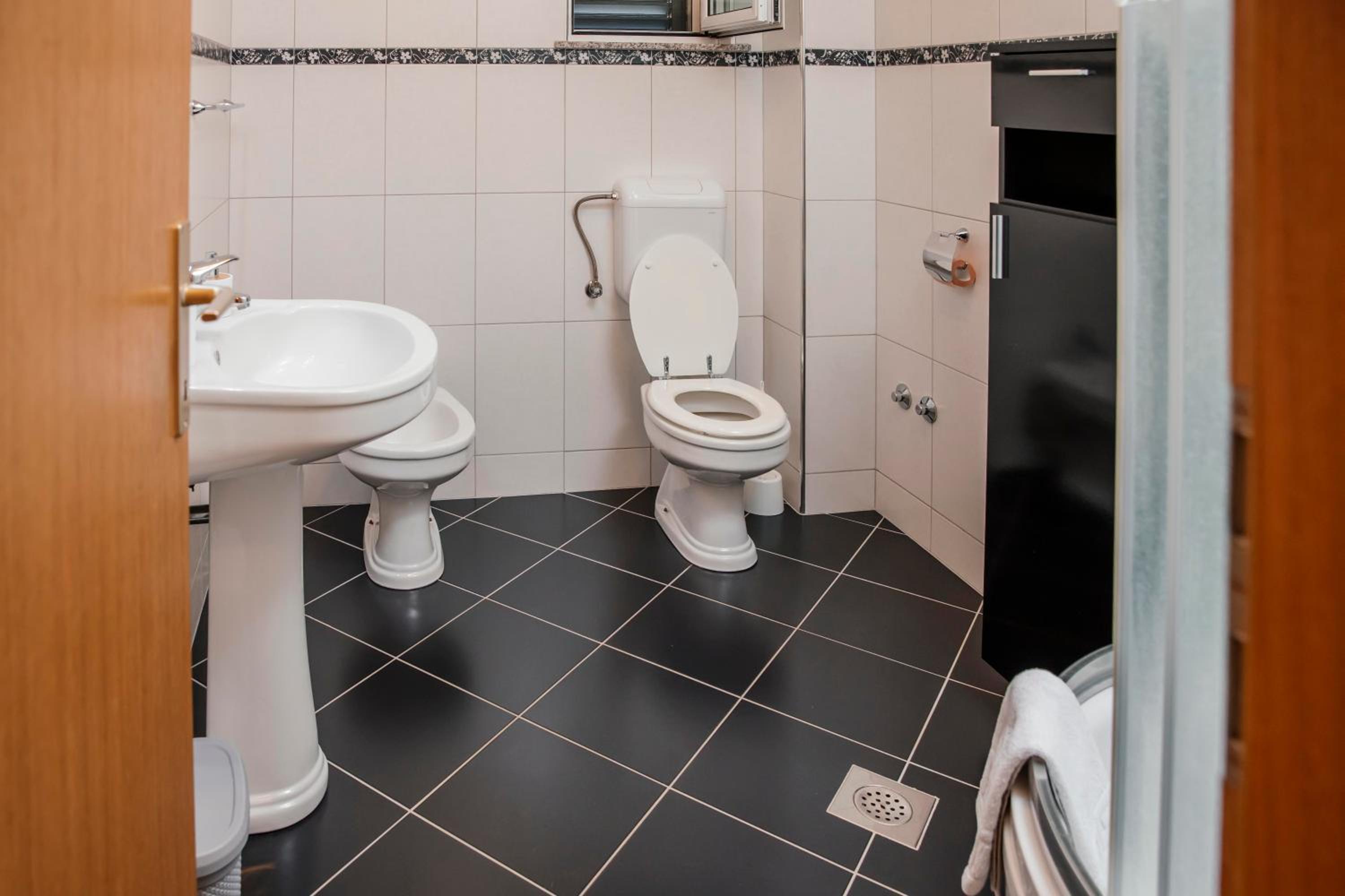 Double Room - Photo 27