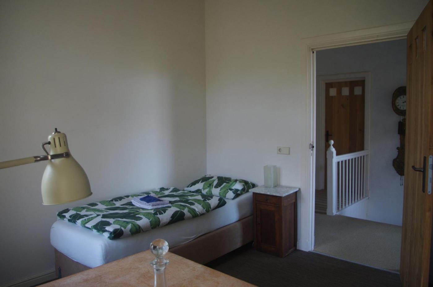 Standard Single Room with Shared Bathroom photo 1
