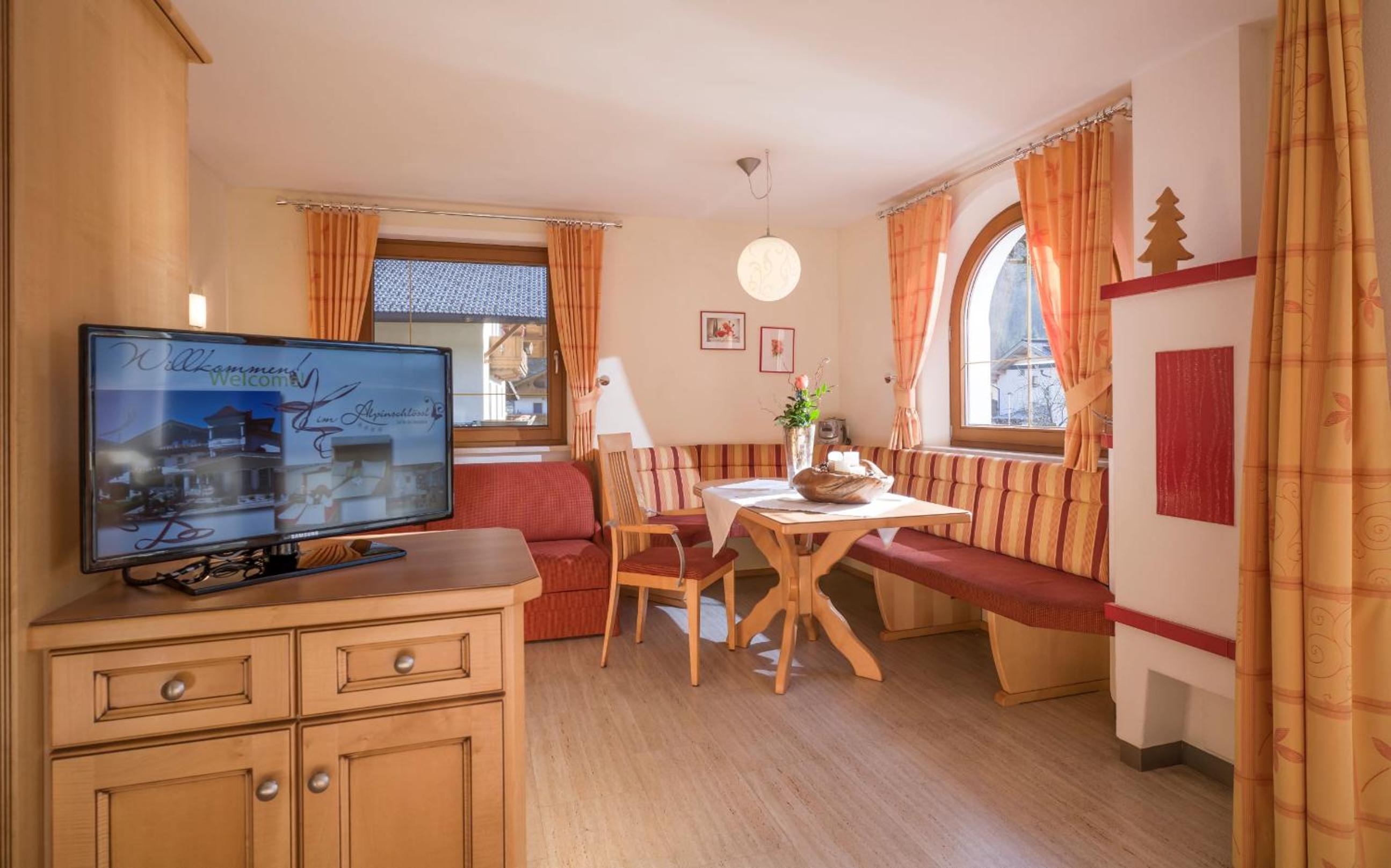 Deluxe Apartment