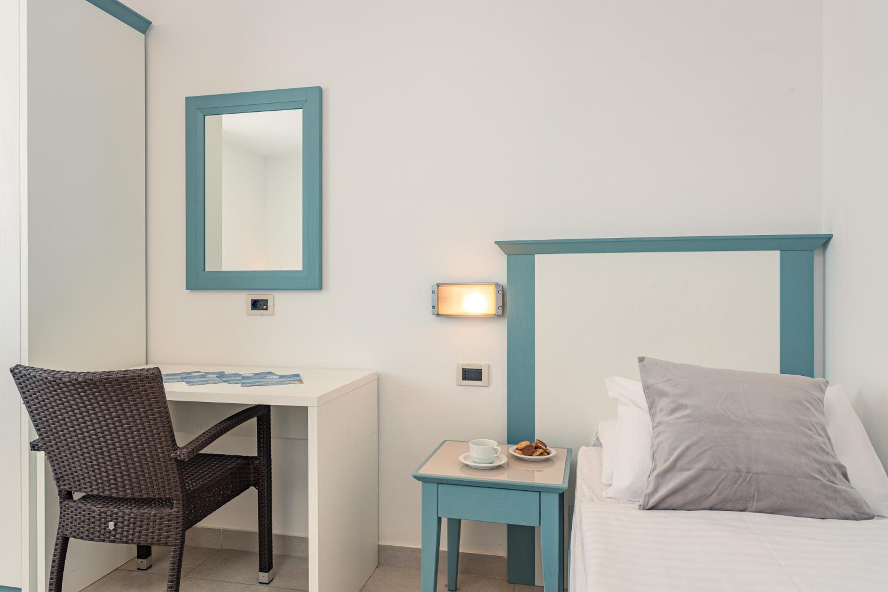 One-Bedroom Apartment with Balcony (5 people) photo 1