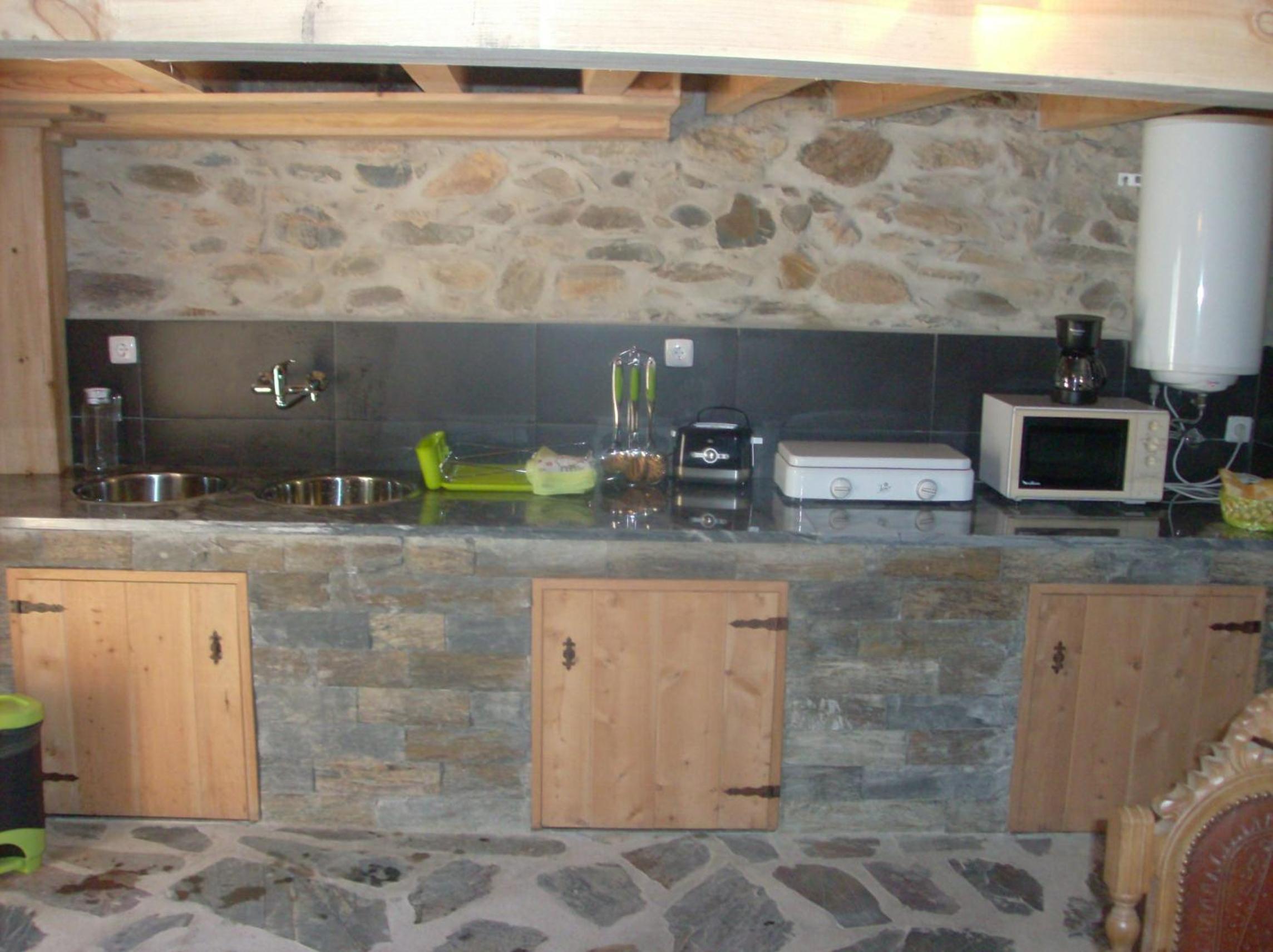 One-Bedroom House - Photo 4