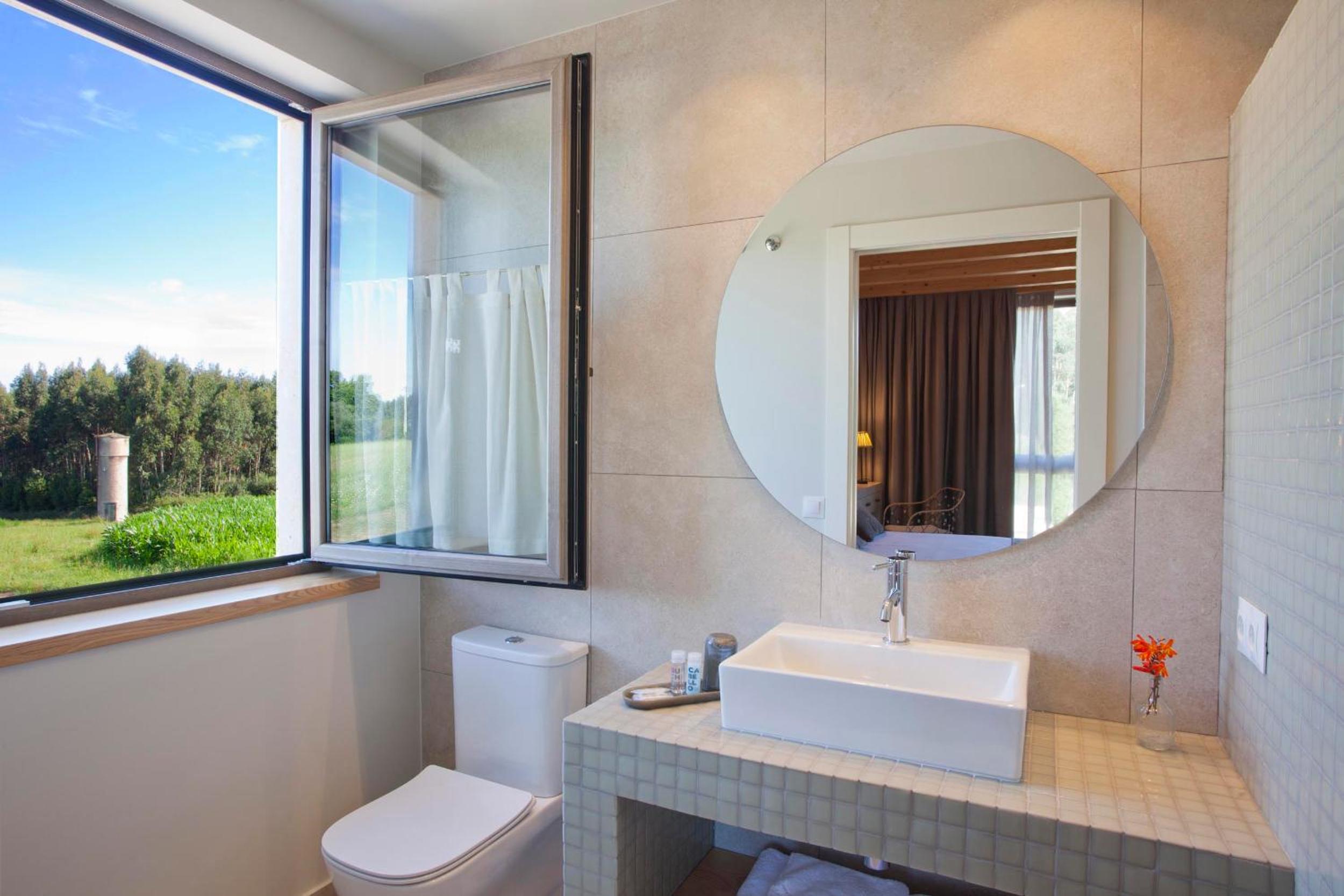 Deluxe Double or Twin Room photo 2
