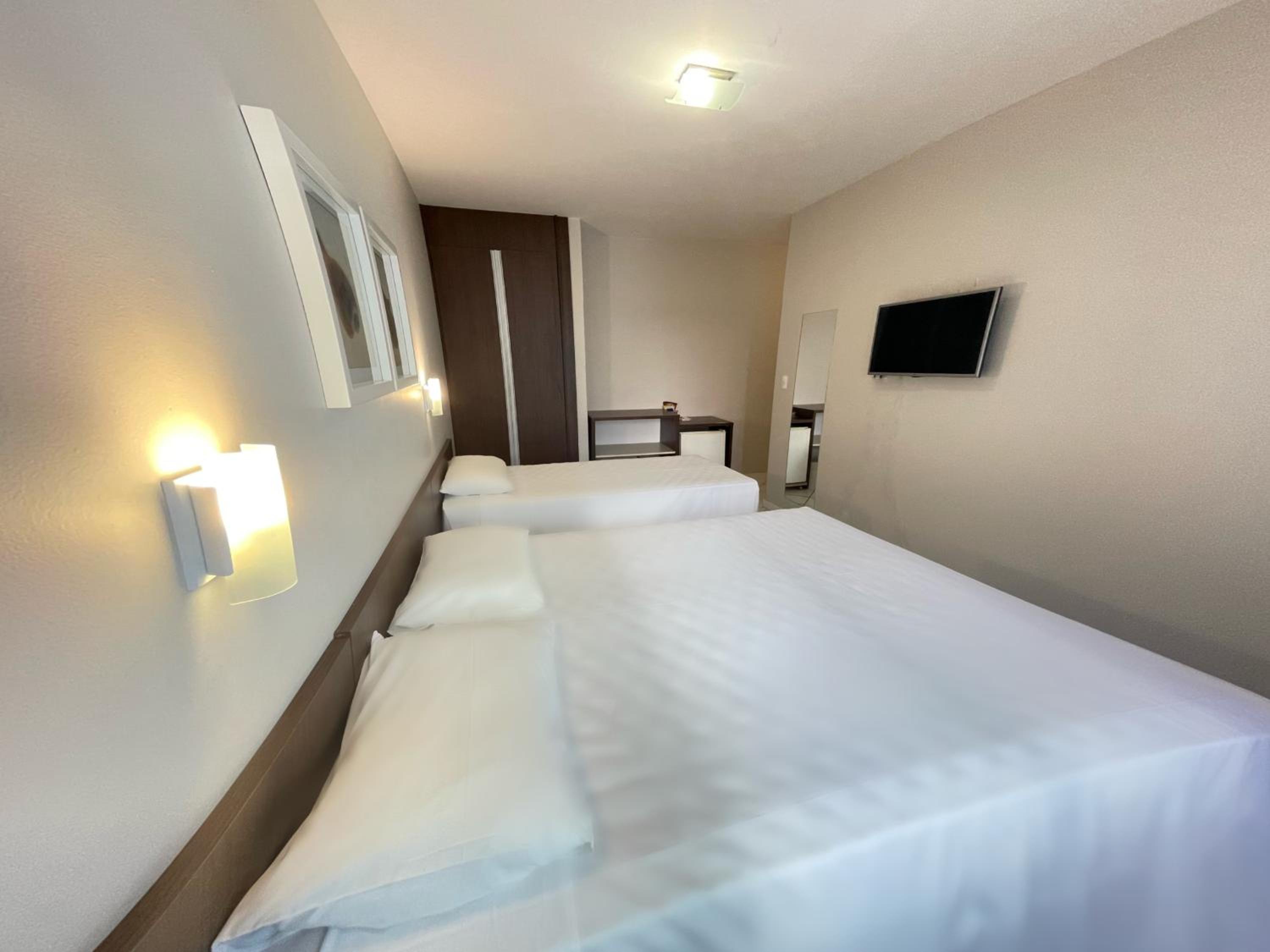 Standard Triple Room - Photo 2