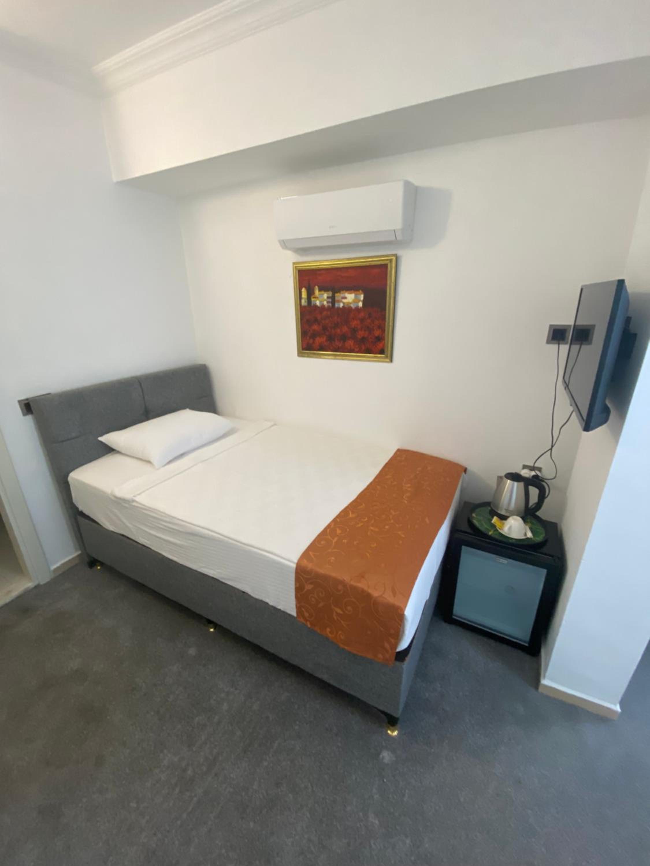 Deluxe Single Room