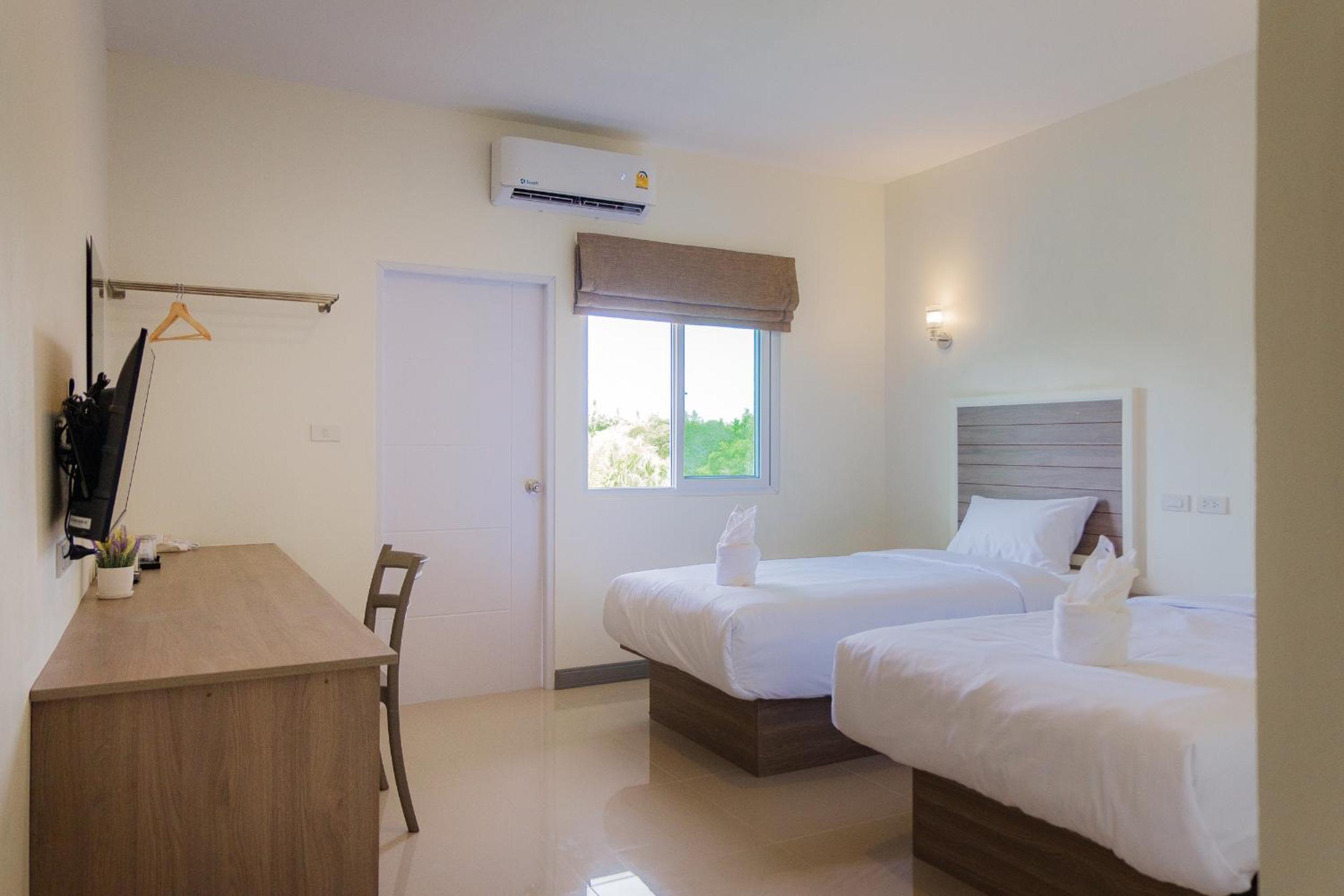 Superior Twin Room - Photo 4
