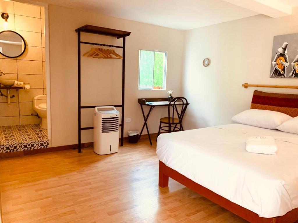 Large Double Room photo 3