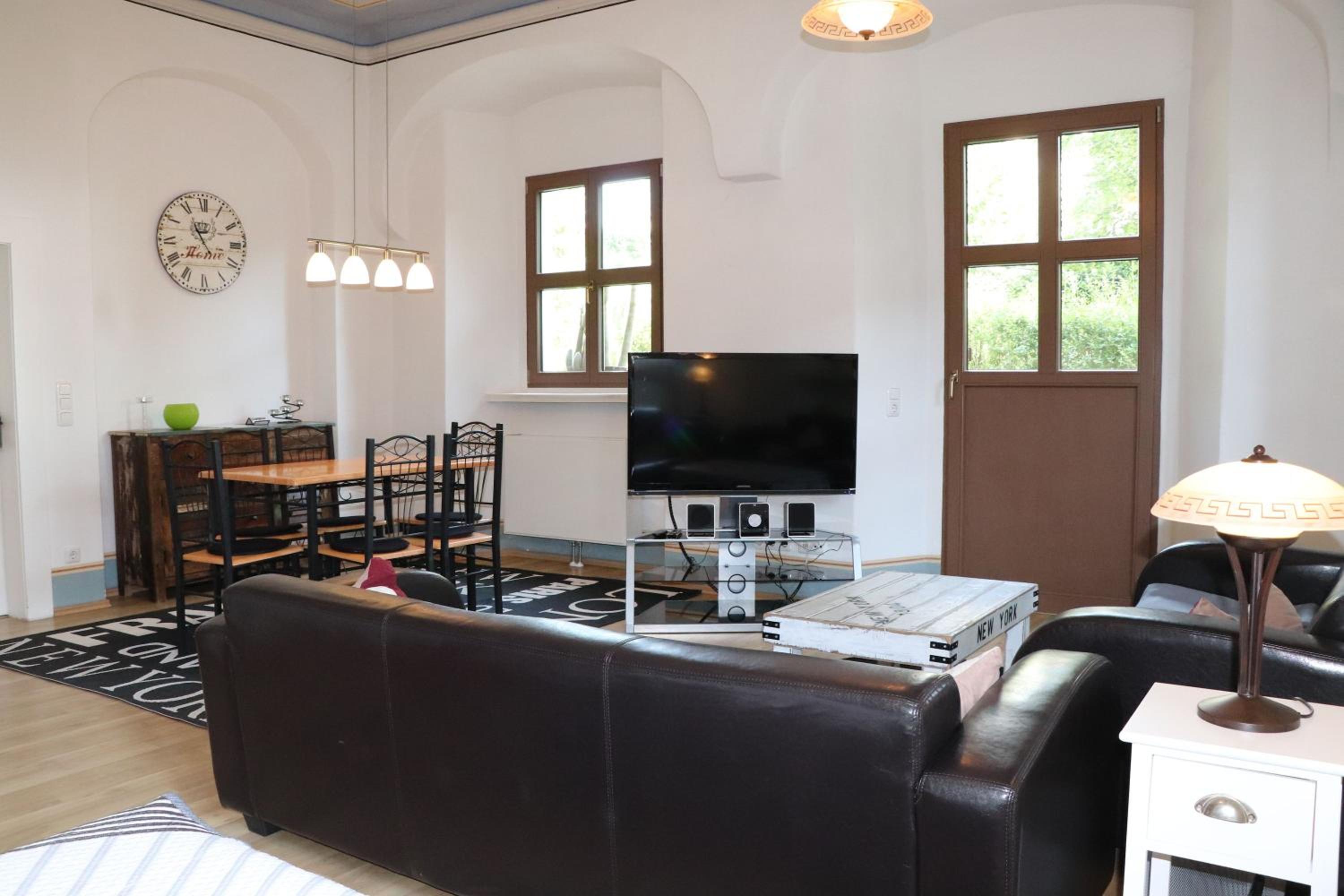 One-Bedroom Apartment with Garden View photo 1