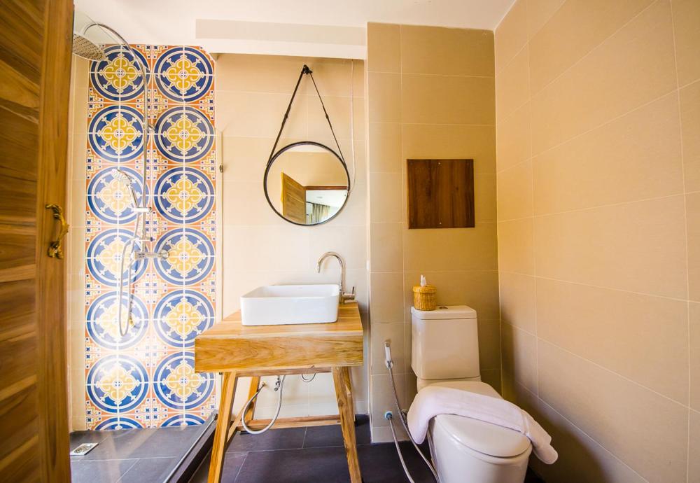Standard King Room - A photo 2
