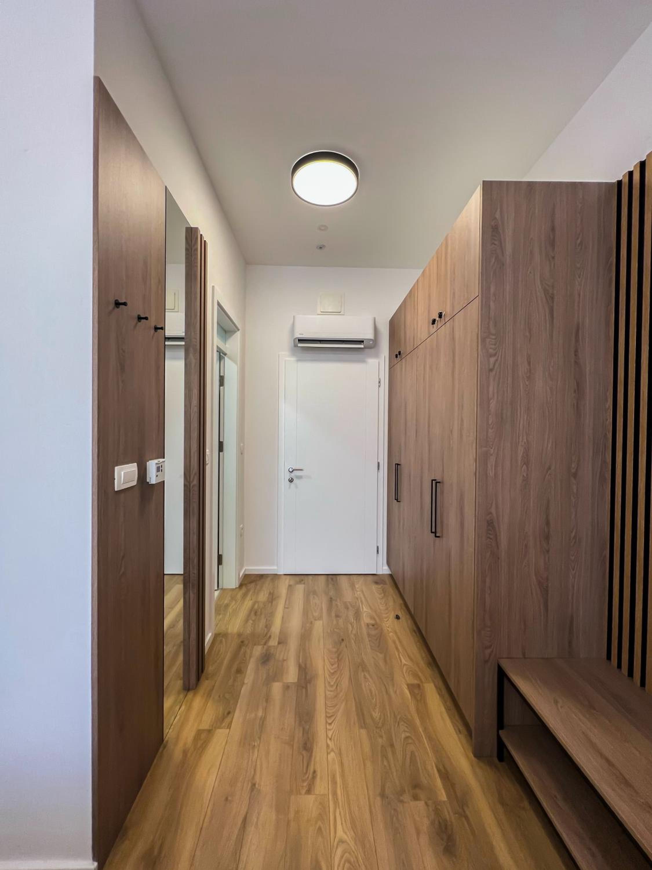 Deluxe Double Room (2 Adults + 1 Child)