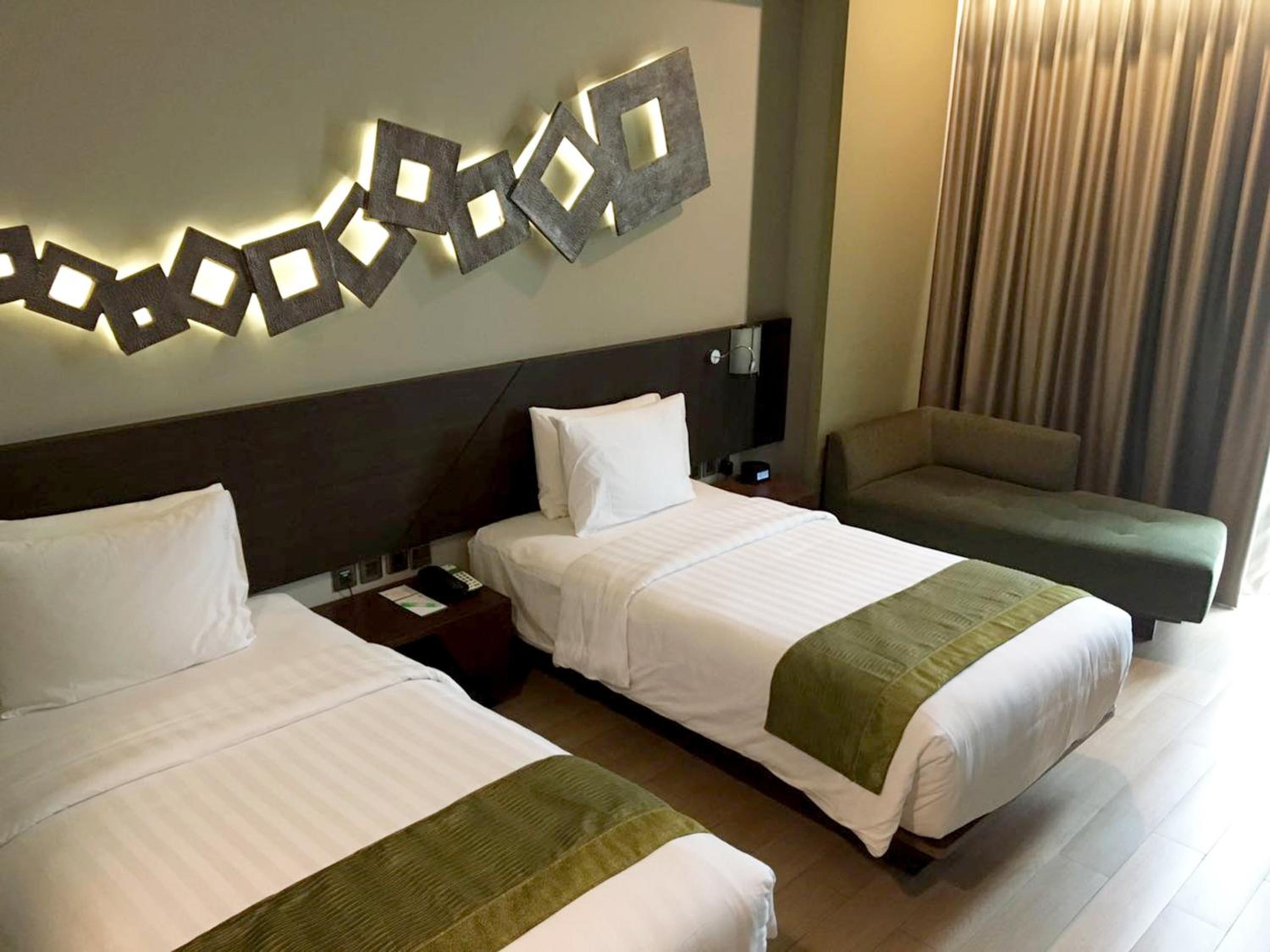 Standard Twin Room with City View - Smoking photo 1