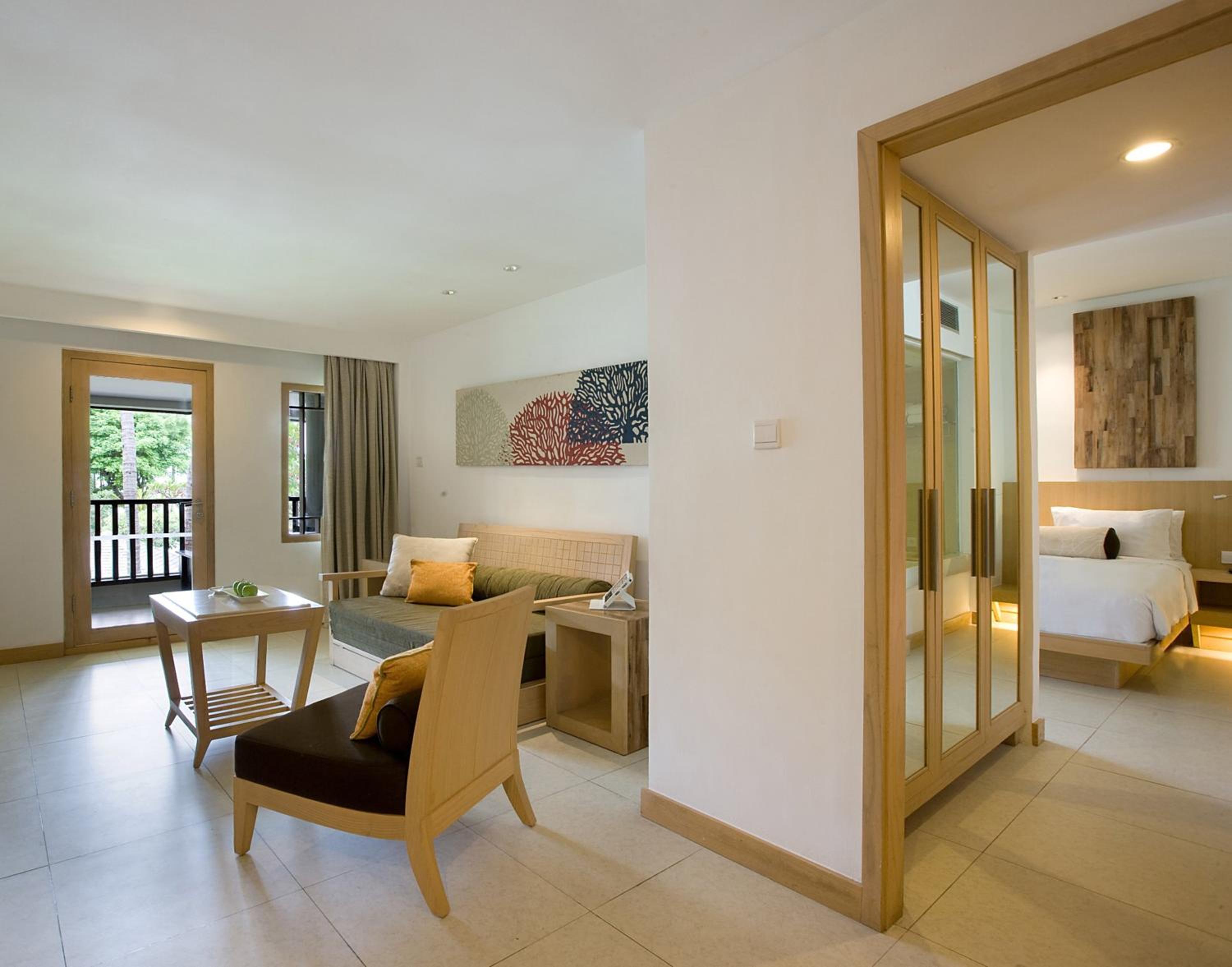 One-Bedroom Suite with Garden View