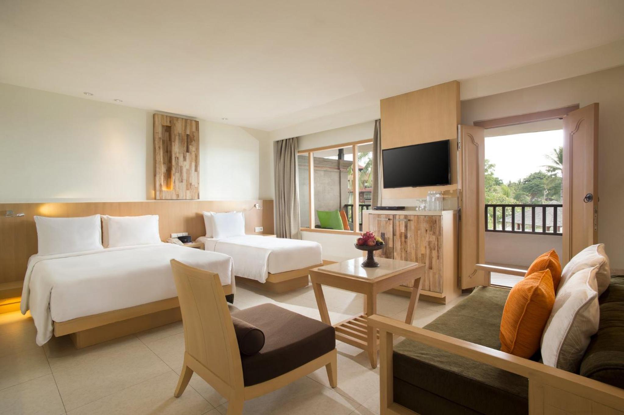 King Suite with Garden View