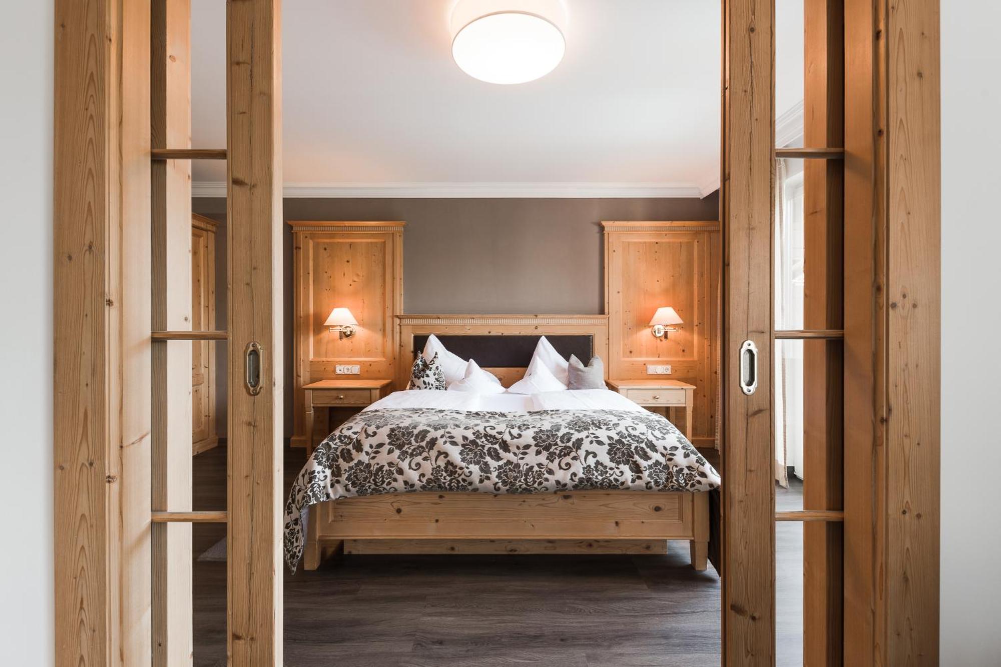 Suite (2 Adults) photo 2